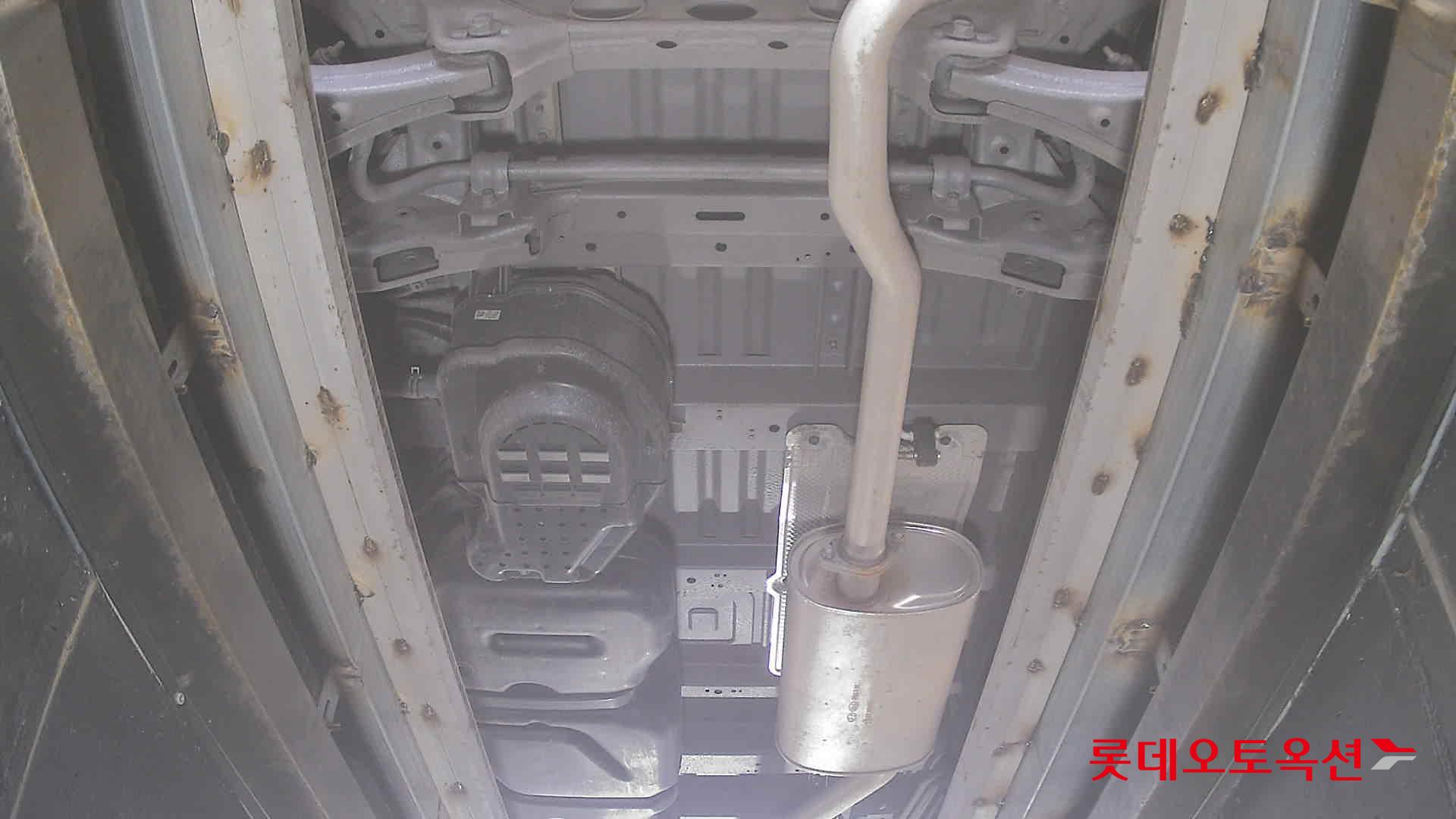 2023 - hyundai staria