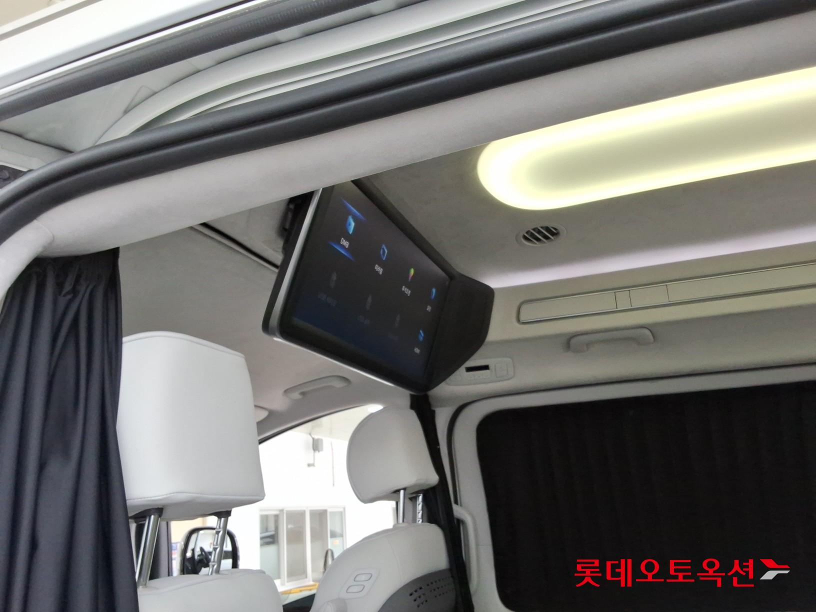 2023 - hyundai staria