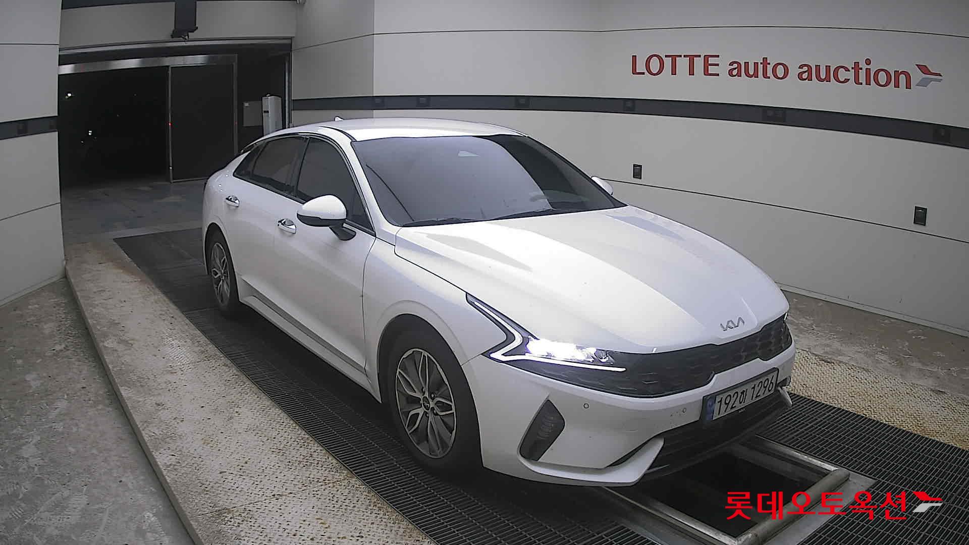 2023 - kia k5