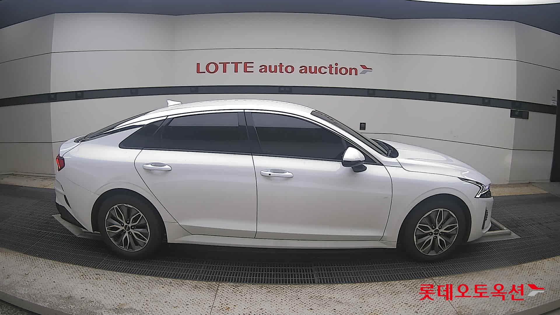 2023 - kia k5