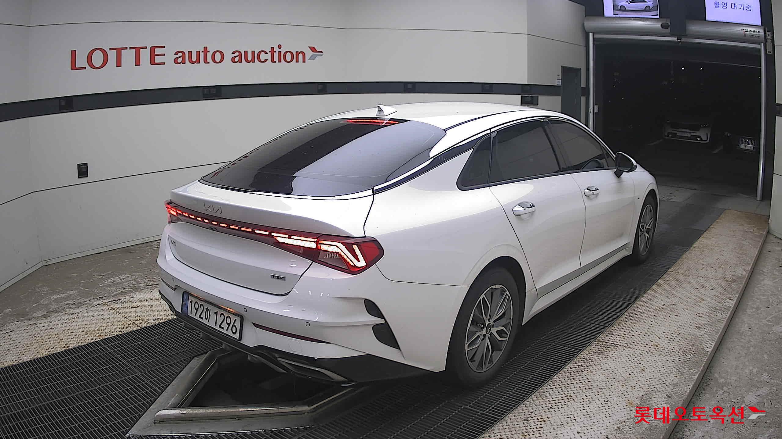 2023 - kia k5