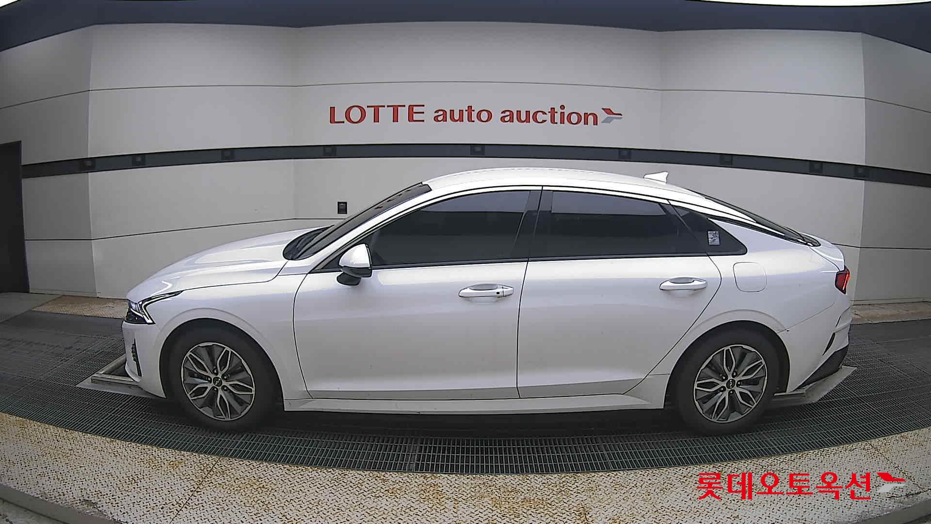 2023 - kia k5
