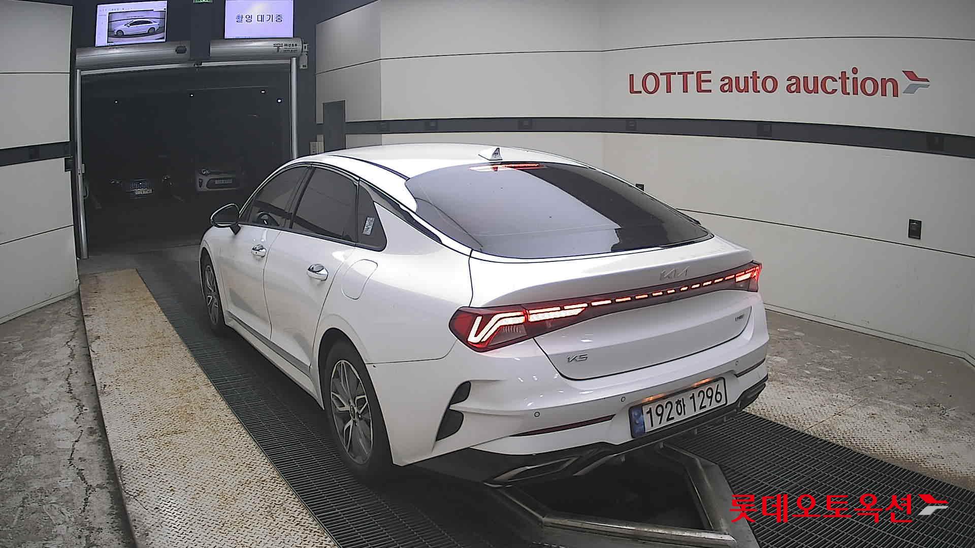 2023 - kia k5