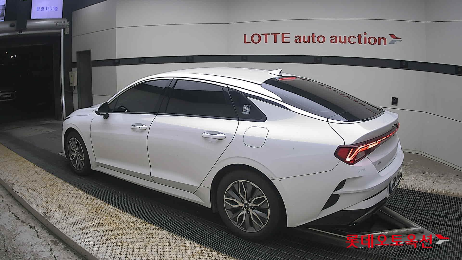 2023 - kia k5