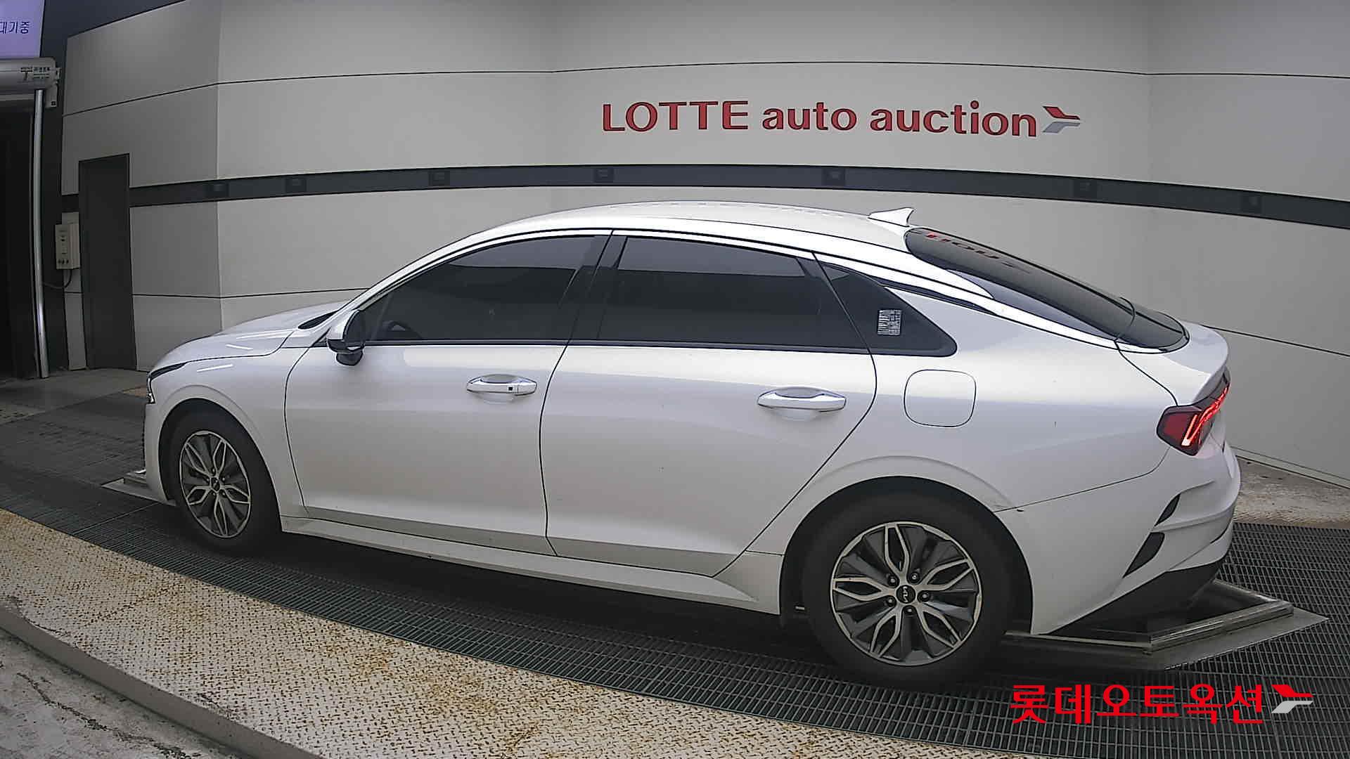 2023 - kia k5