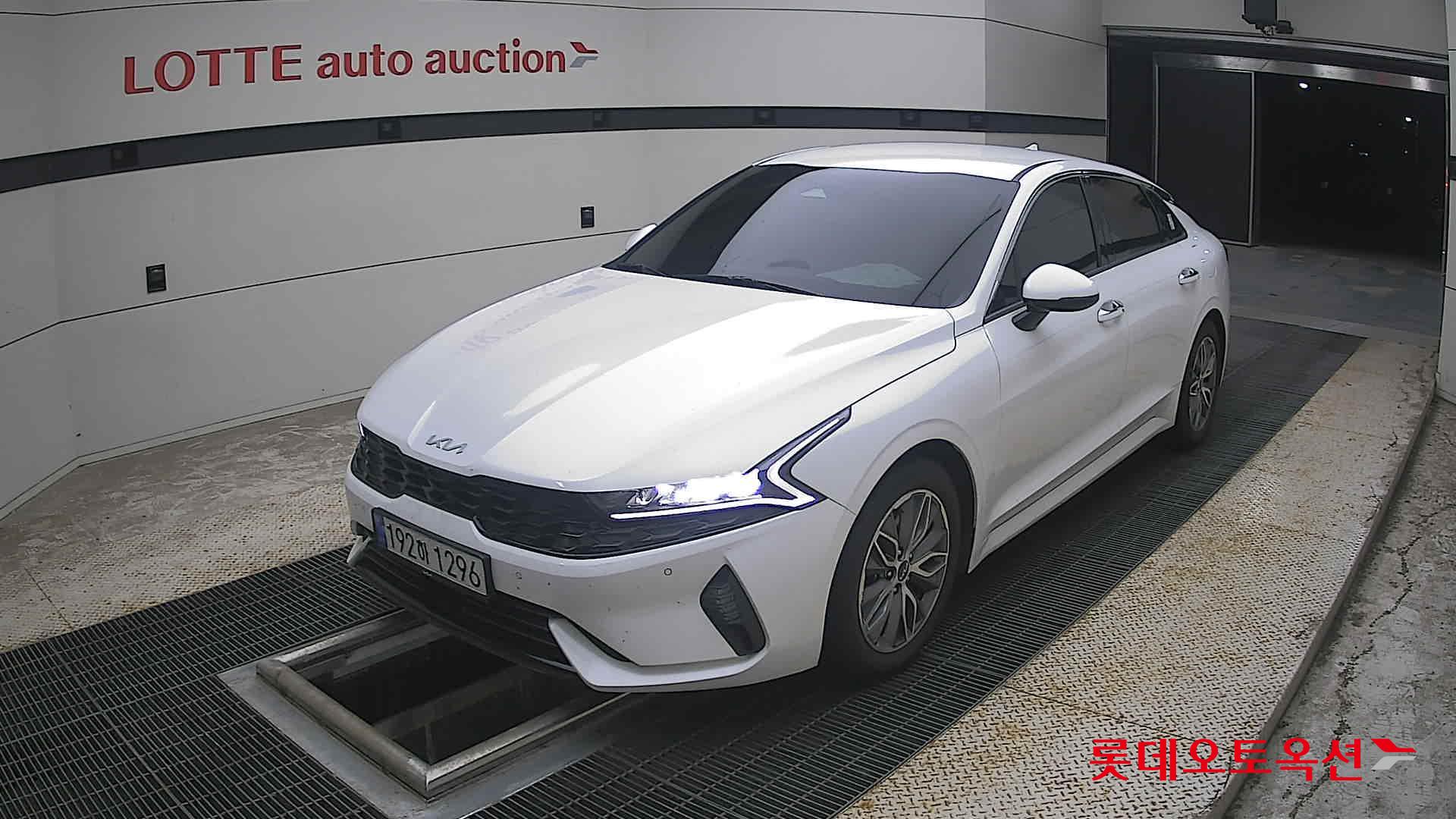 2023 - kia k5