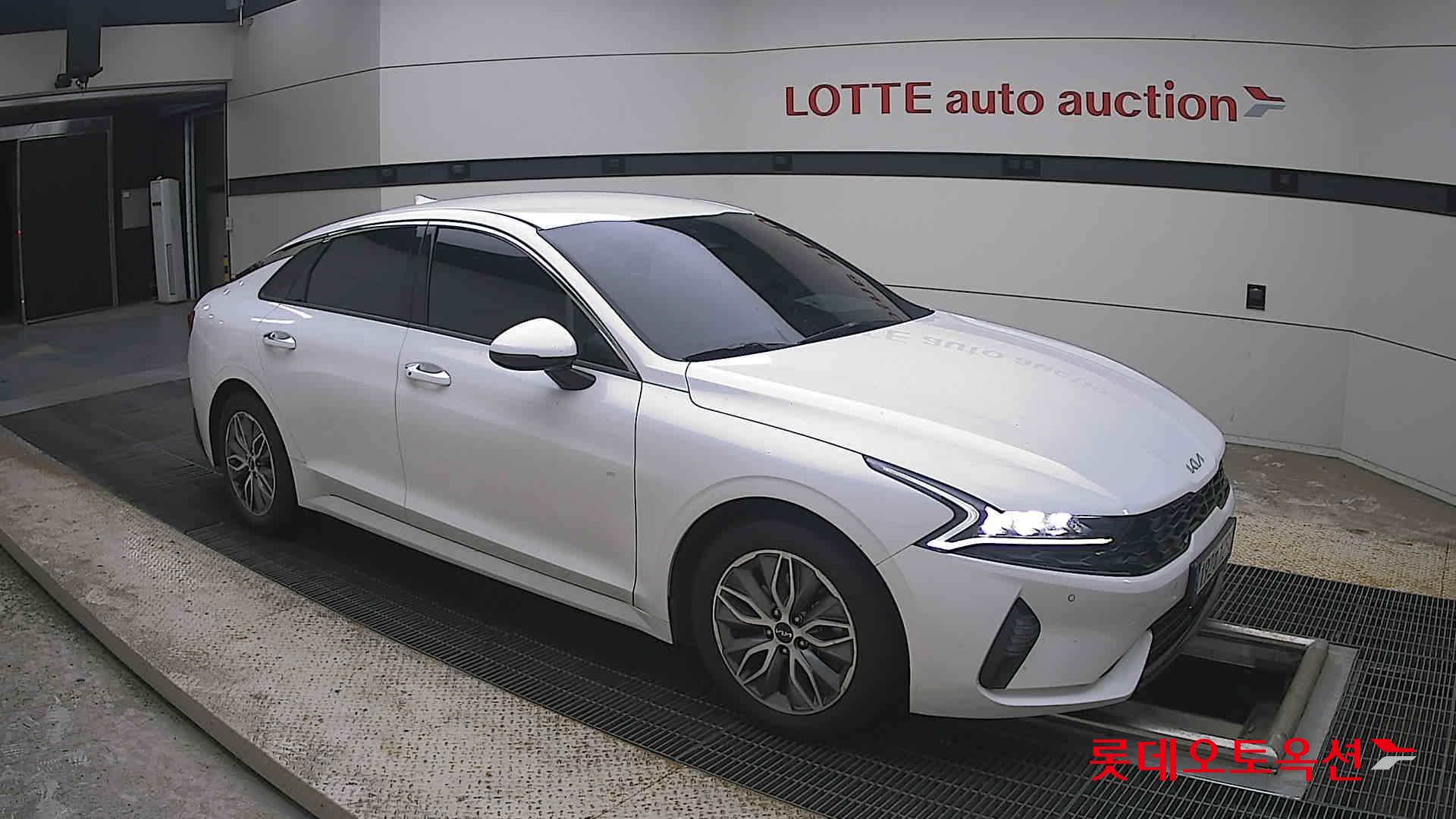 2023 - kia k5