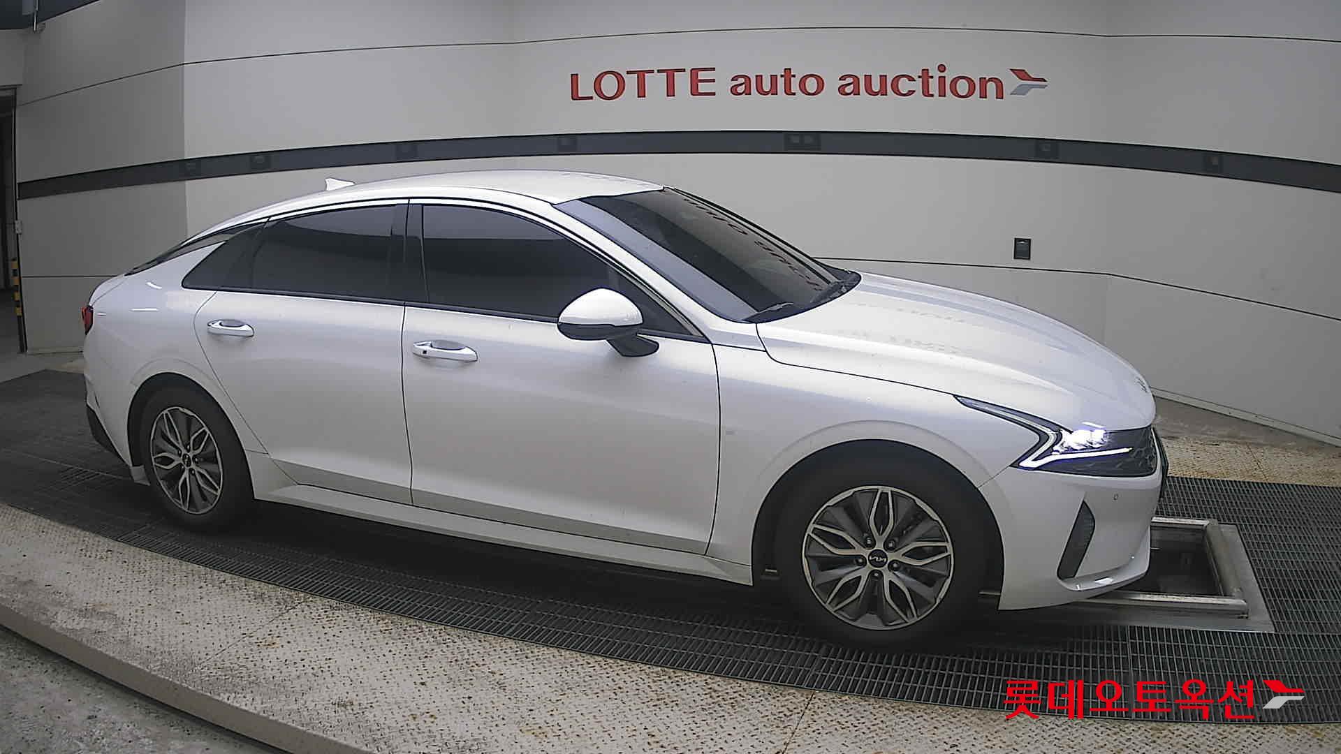 2023 - kia k5