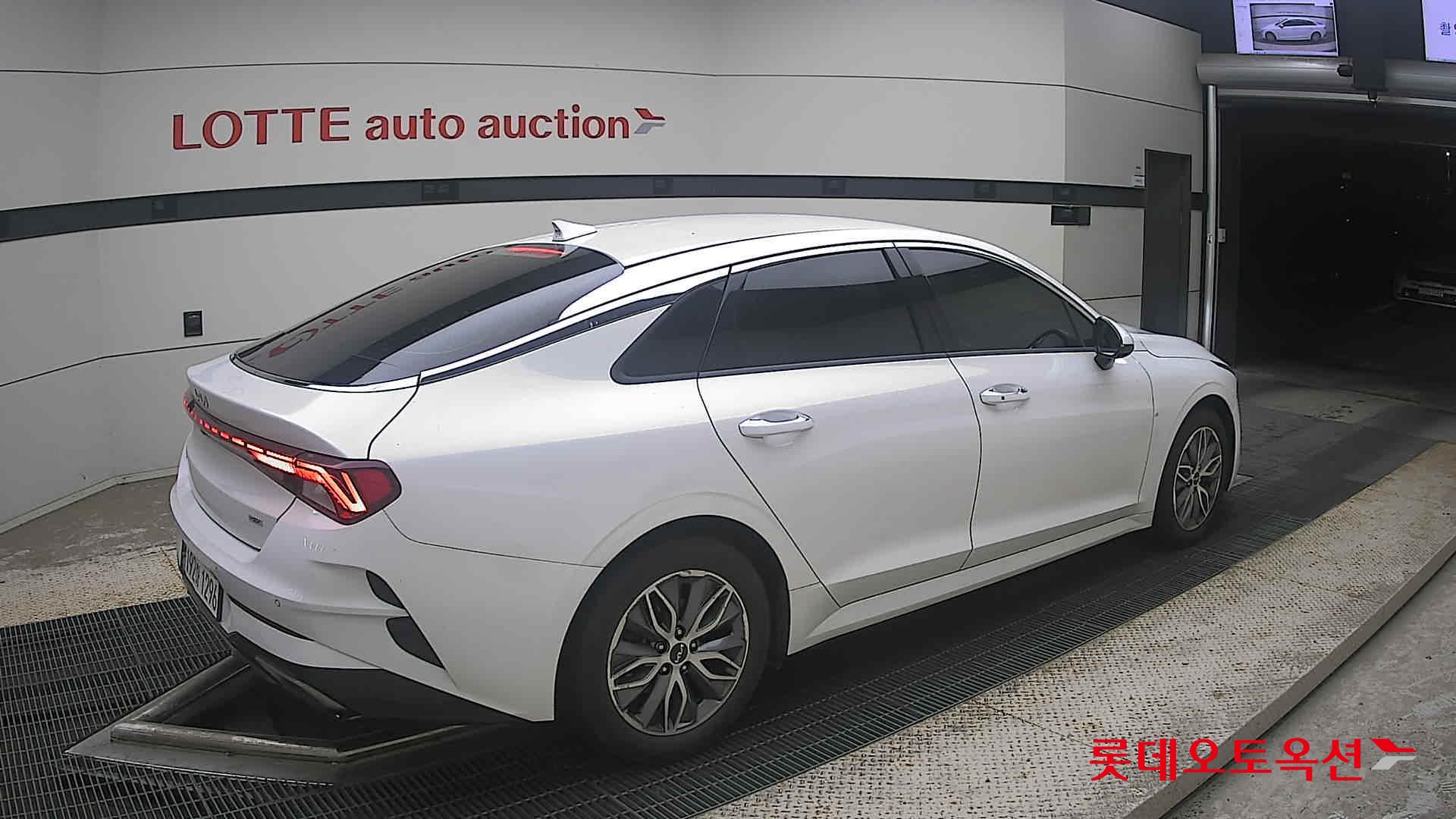 2023 - kia k5