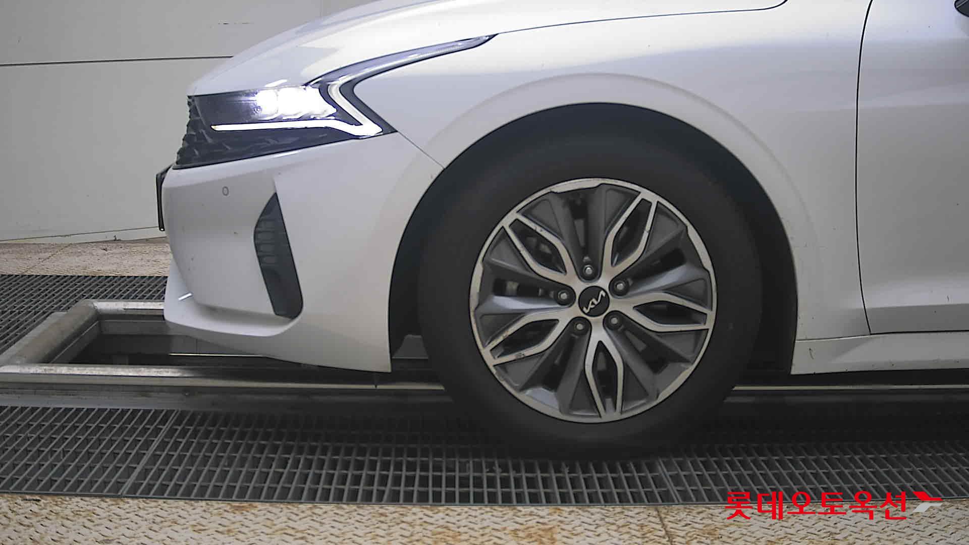 2023 - kia k5