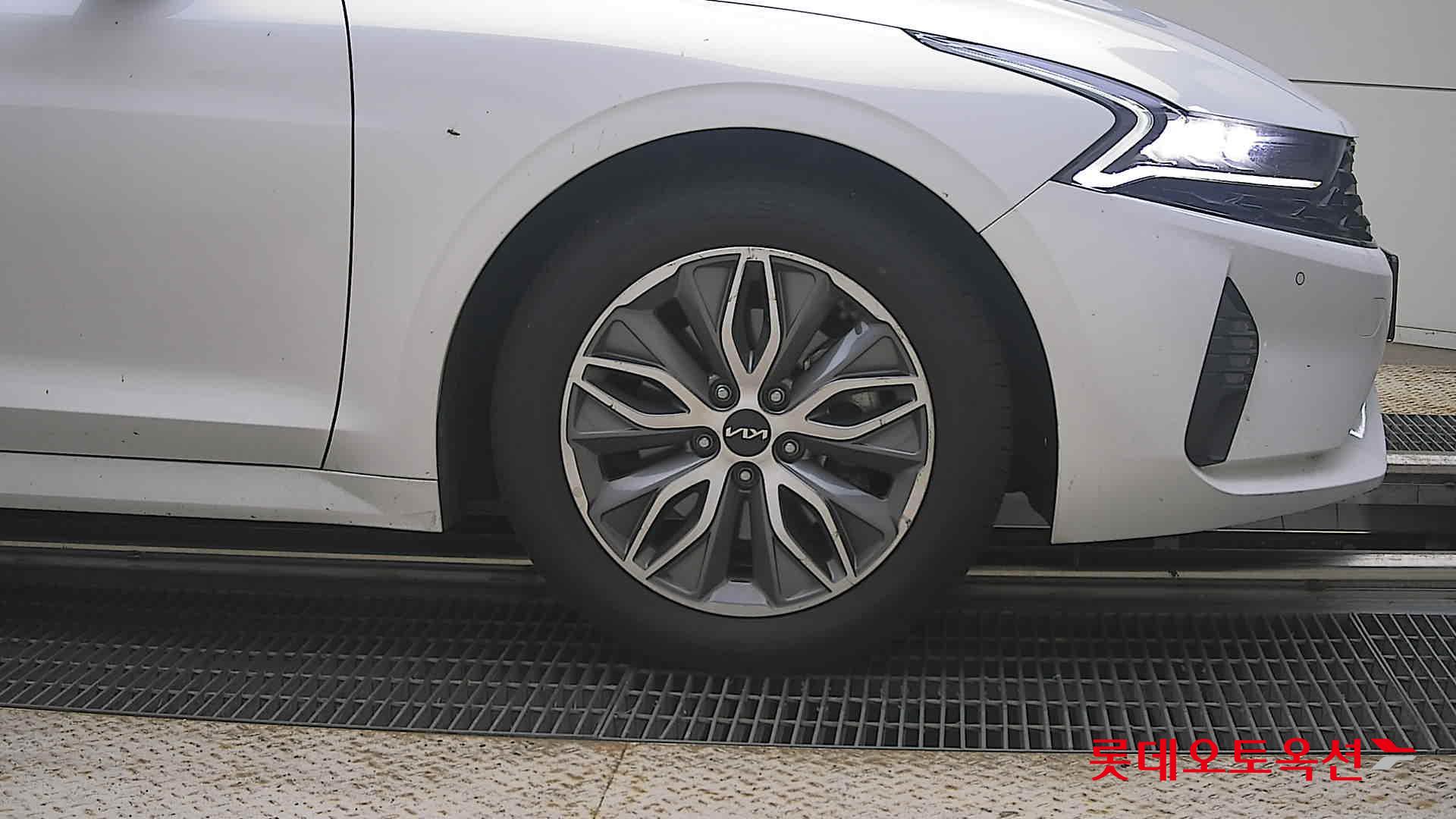 2023 - kia k5
