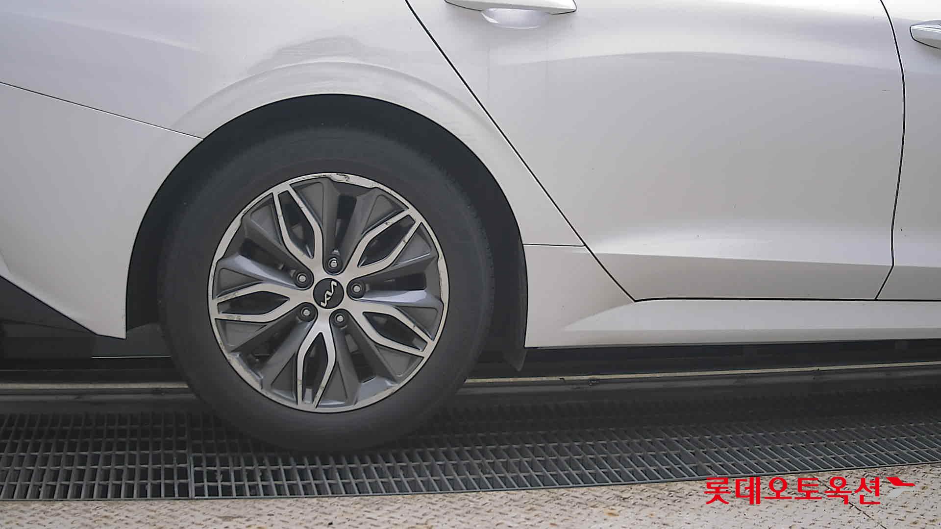 2023 - kia k5
