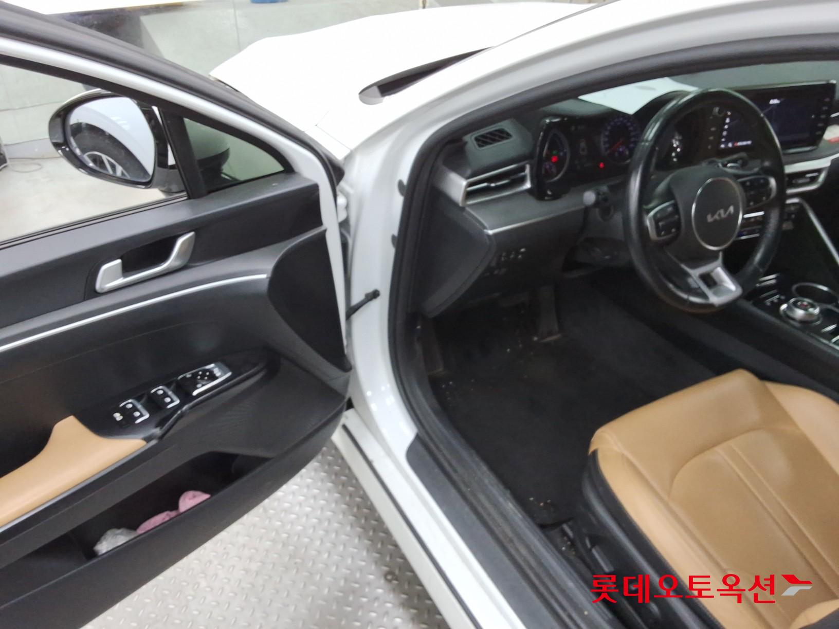 2023 - kia k5