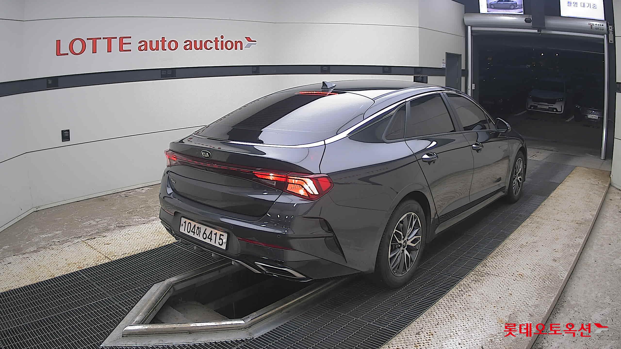 2020 - kia k5