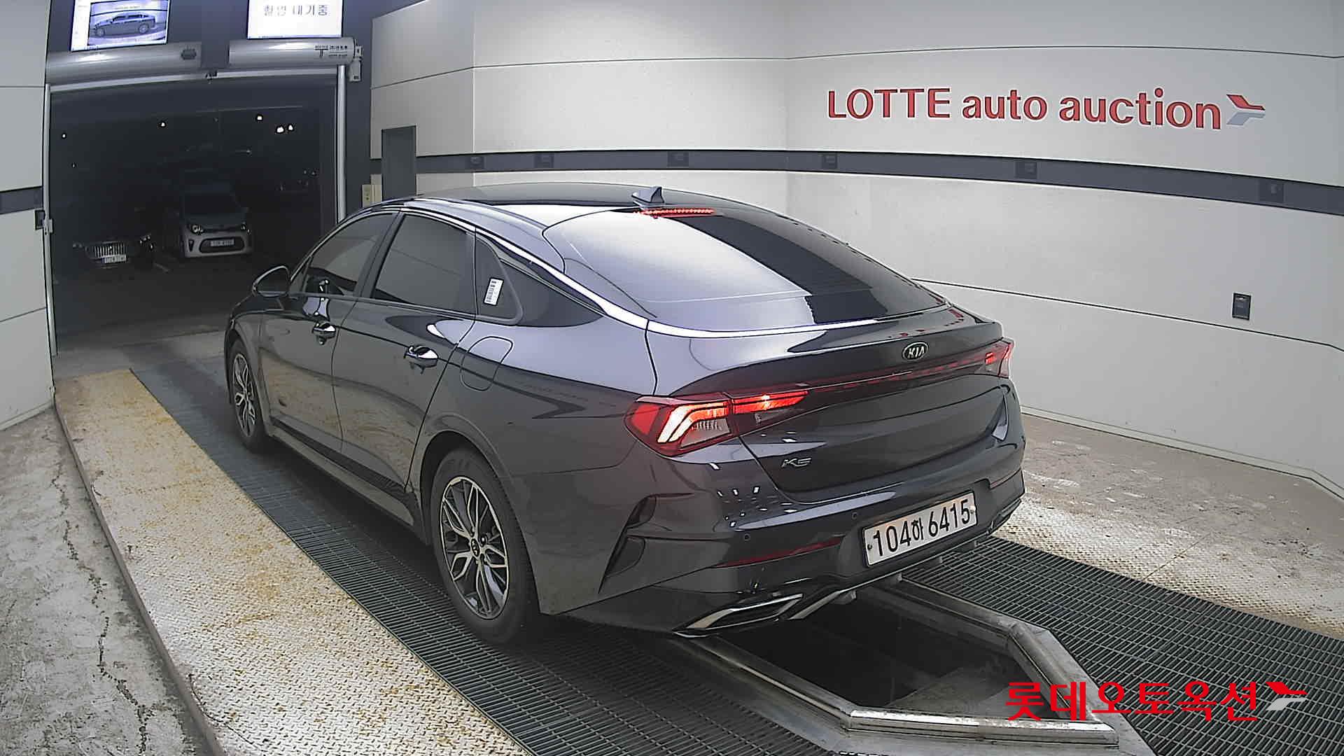 2020 - kia k5