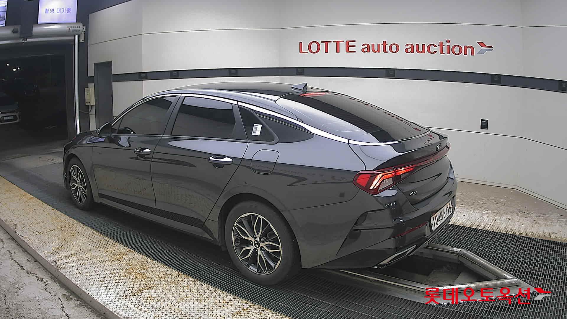 2020 - kia k5