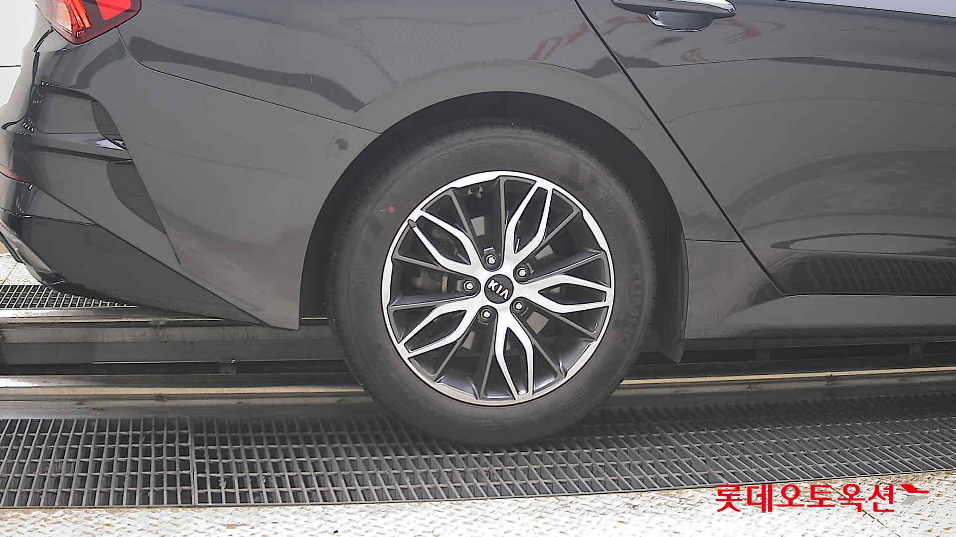 2020 - kia k5