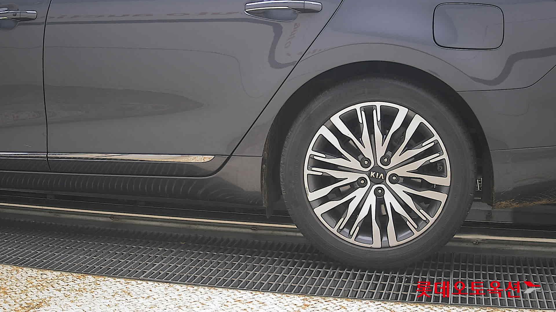 2020 - kia k7