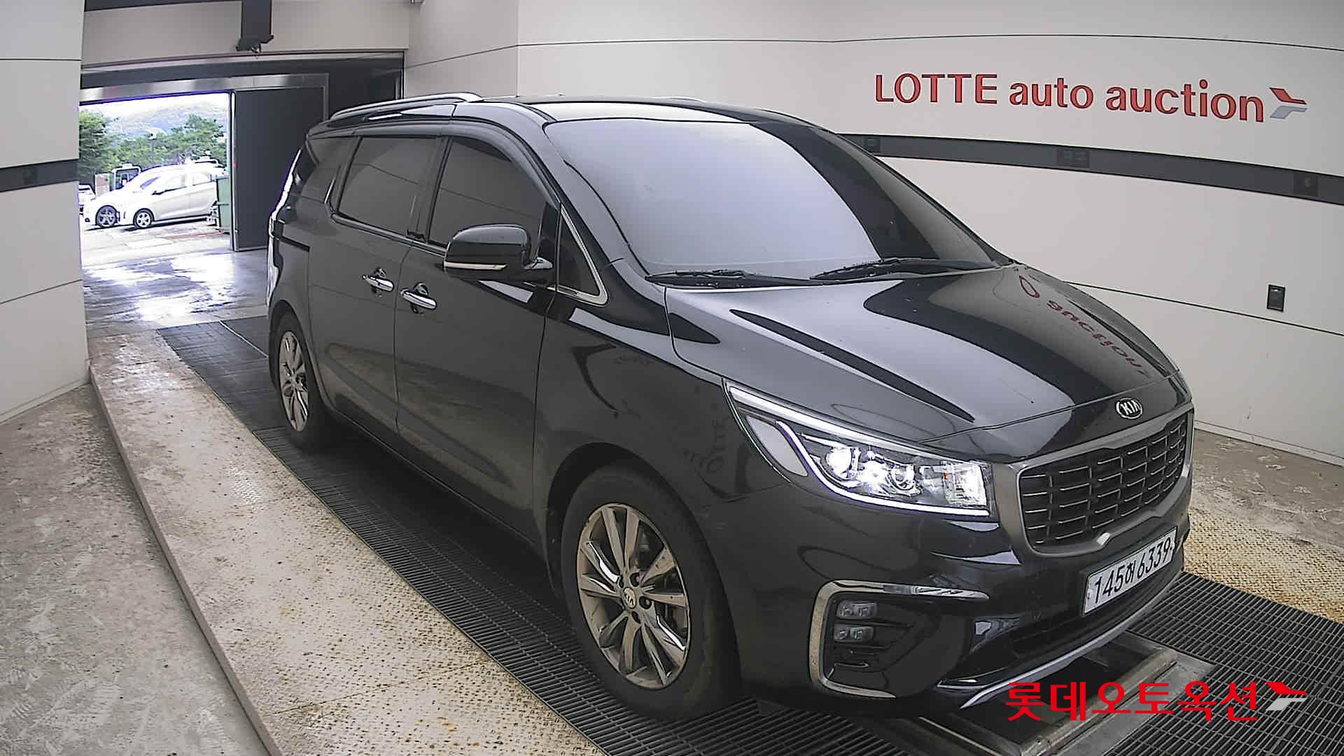 2020 - kia carnival