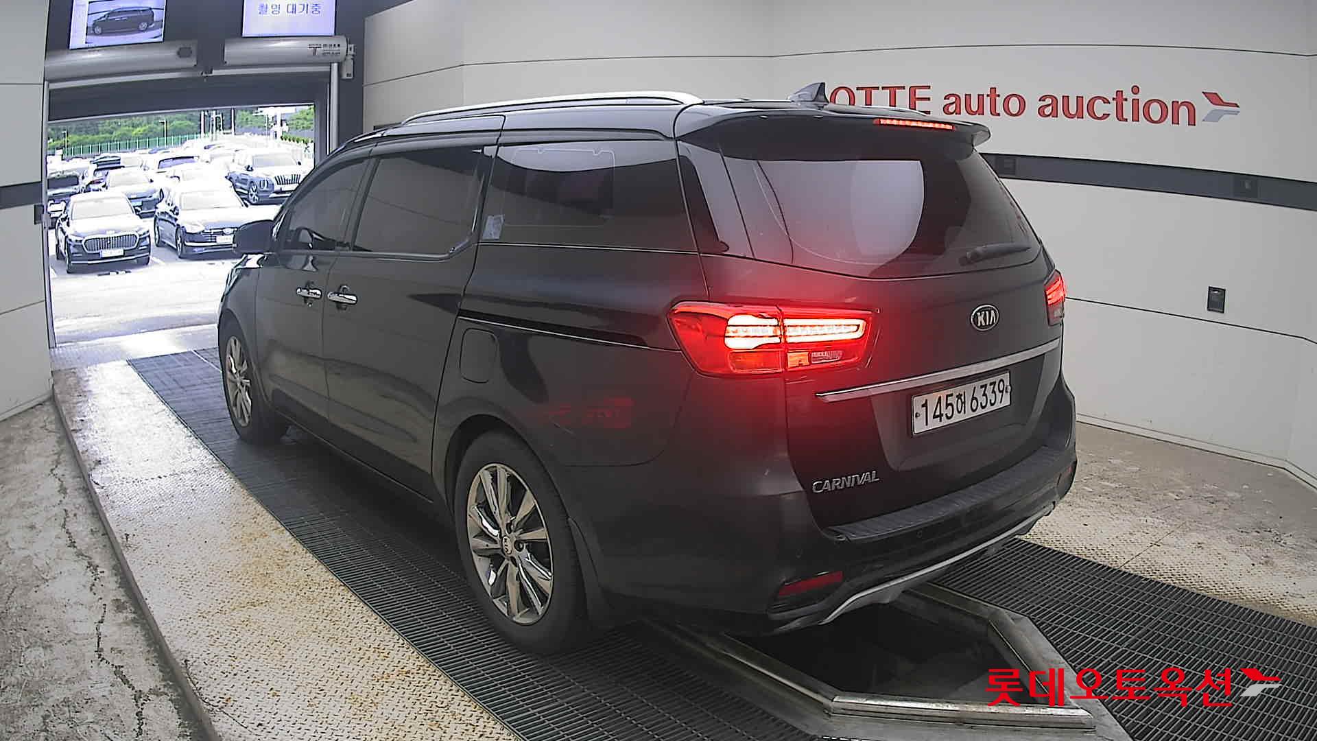 2020 - kia carnival