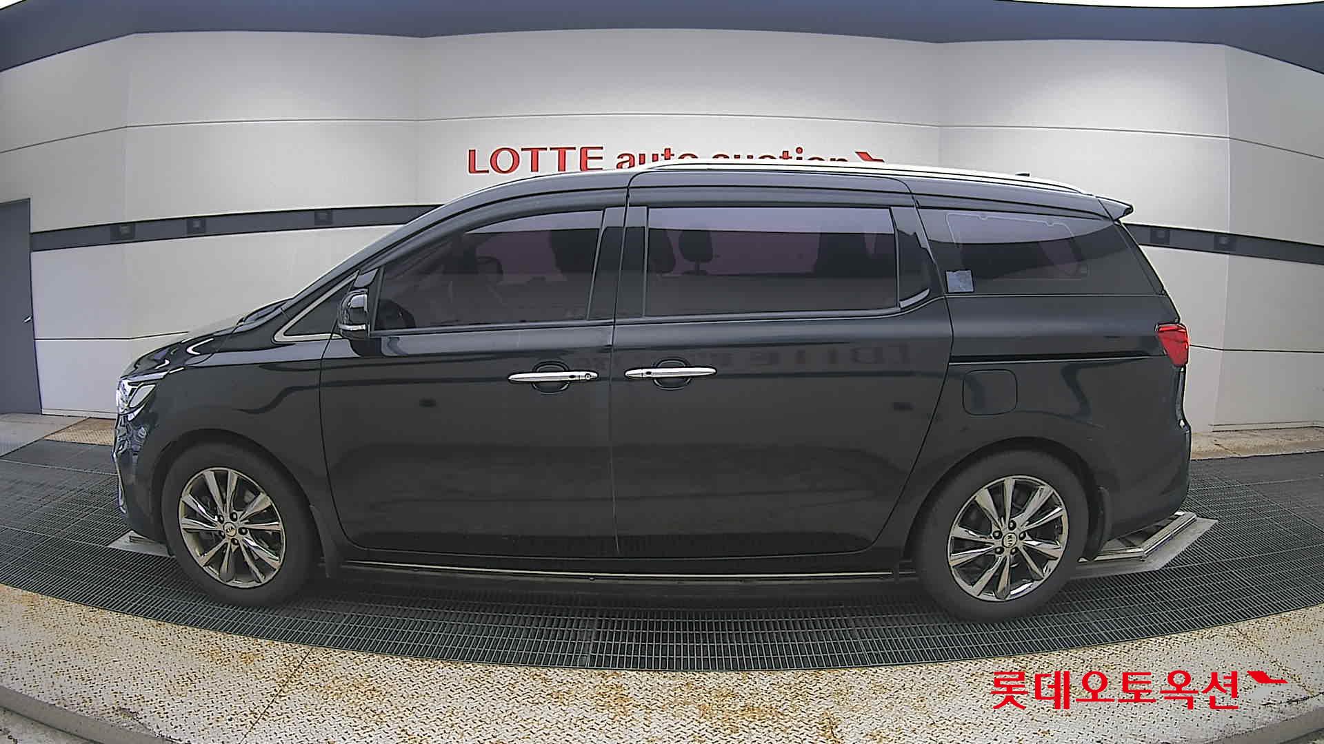 2020 - kia carnival