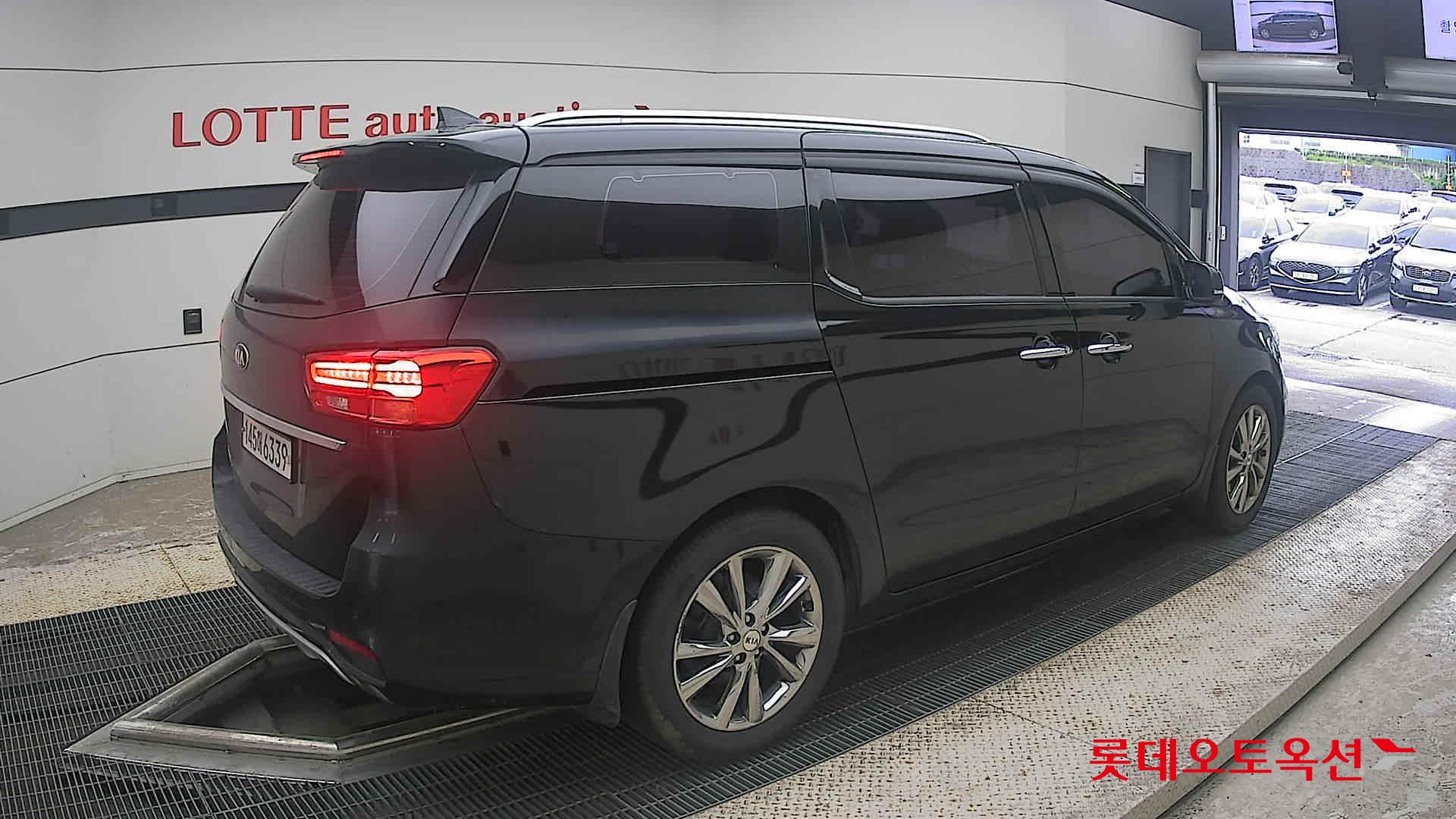2020 - kia carnival