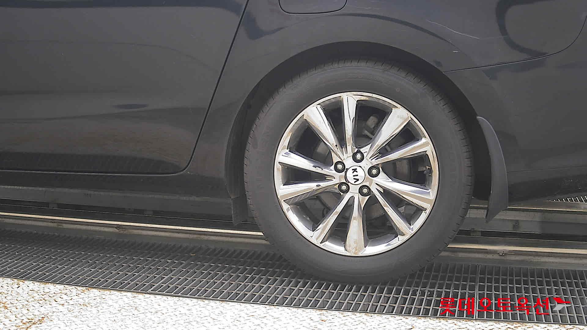 2020 - kia carnival