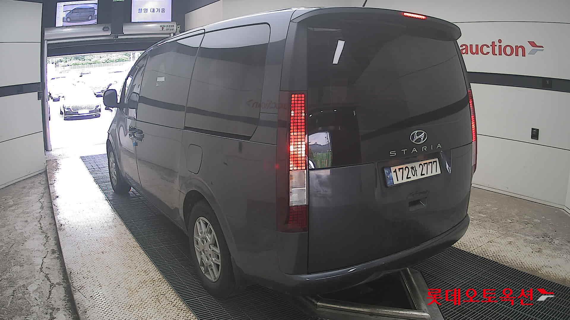 2022 - hyundai staria
