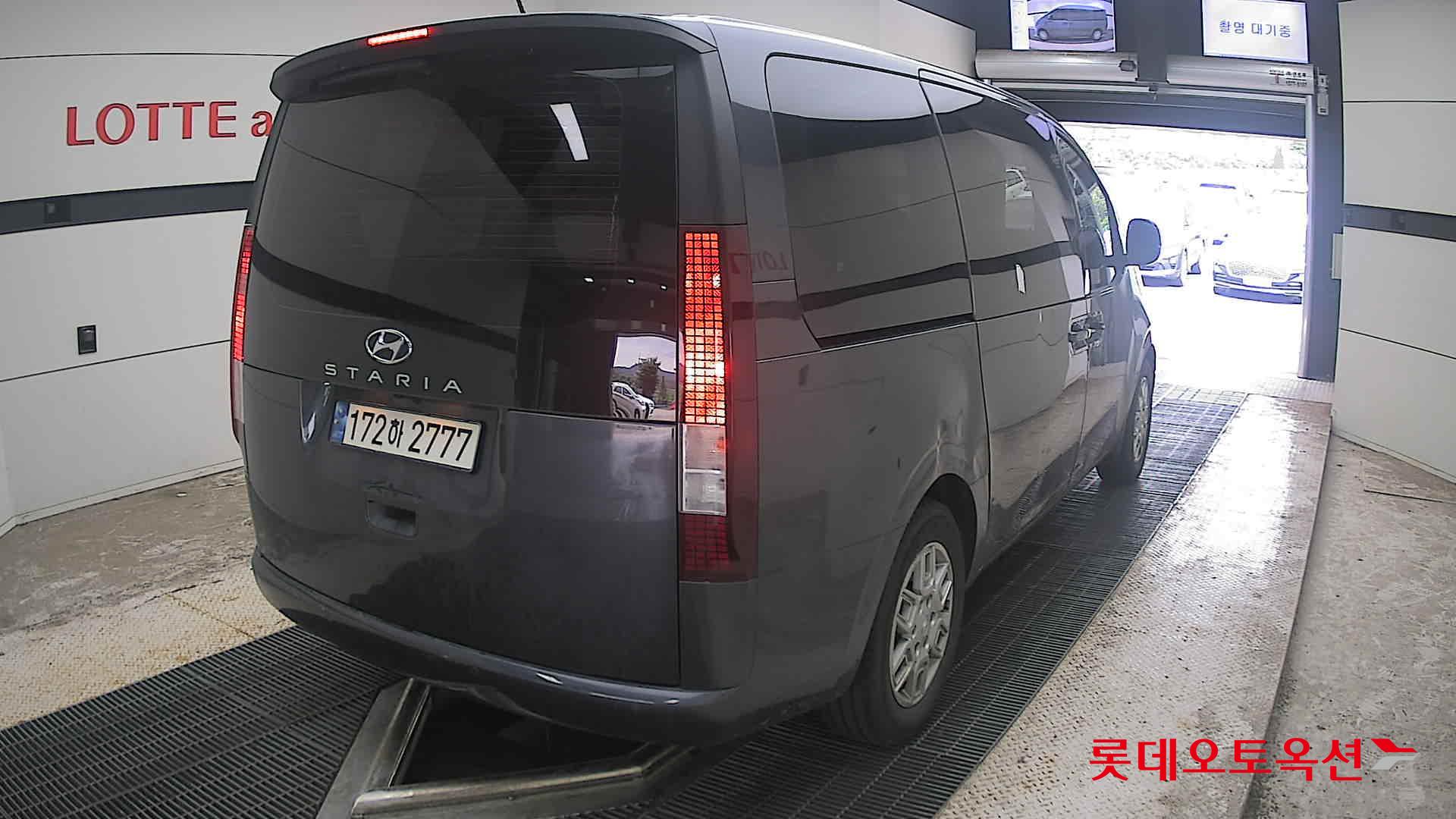 2022 - hyundai staria