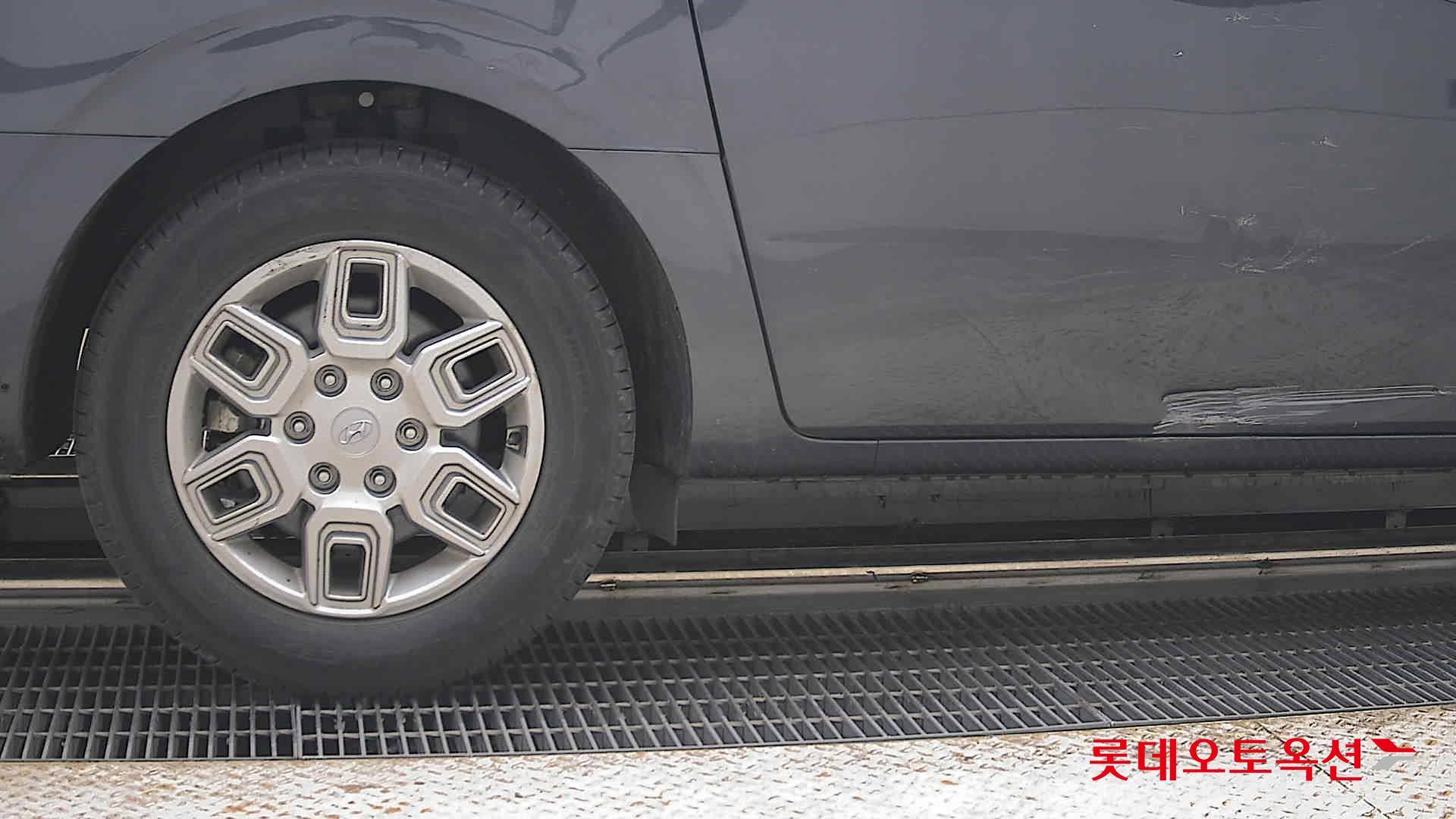 2022 - hyundai staria