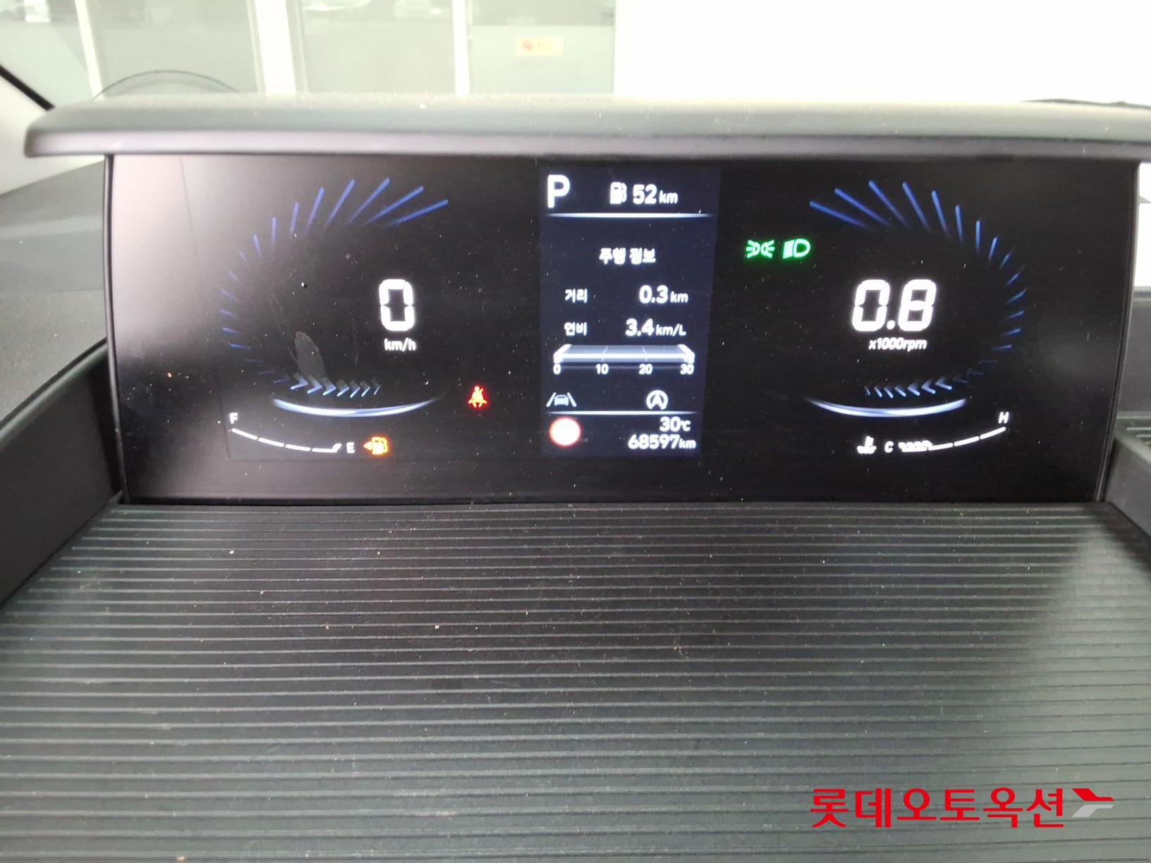 2022 - hyundai staria