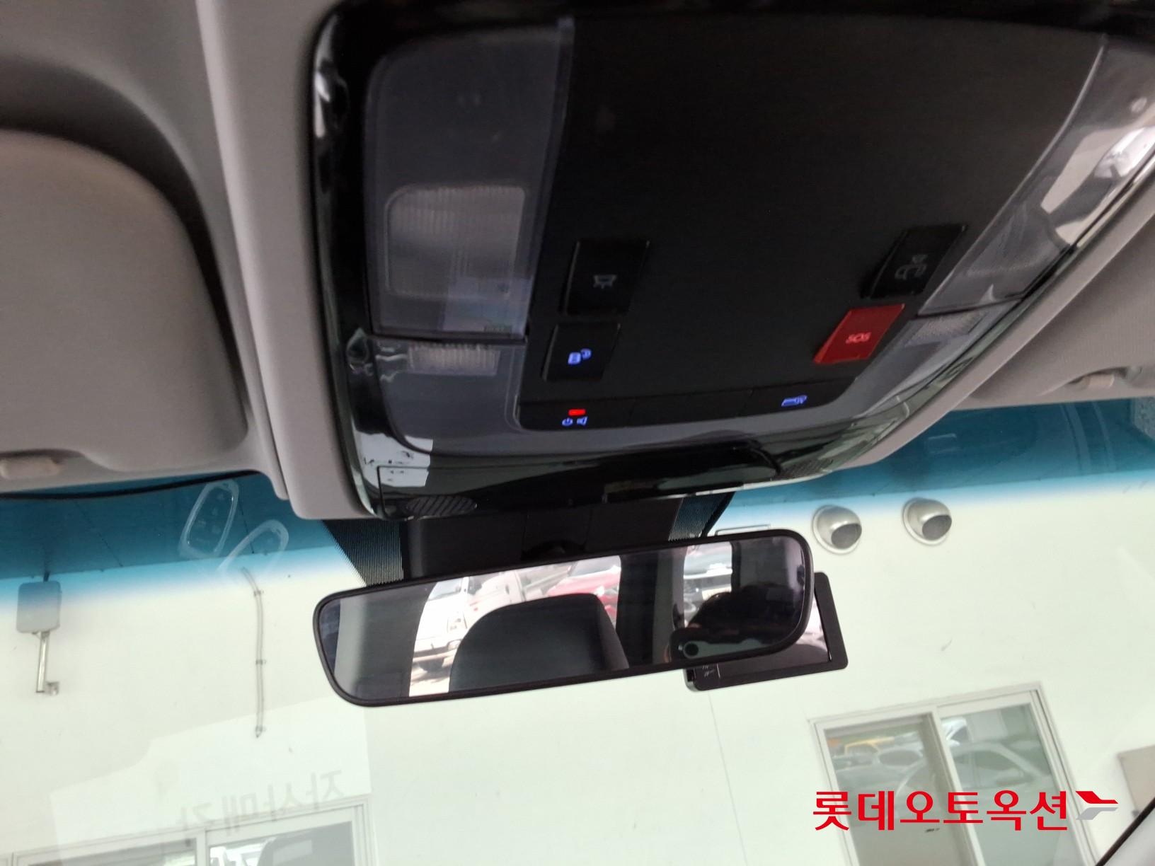 2022 - hyundai staria
