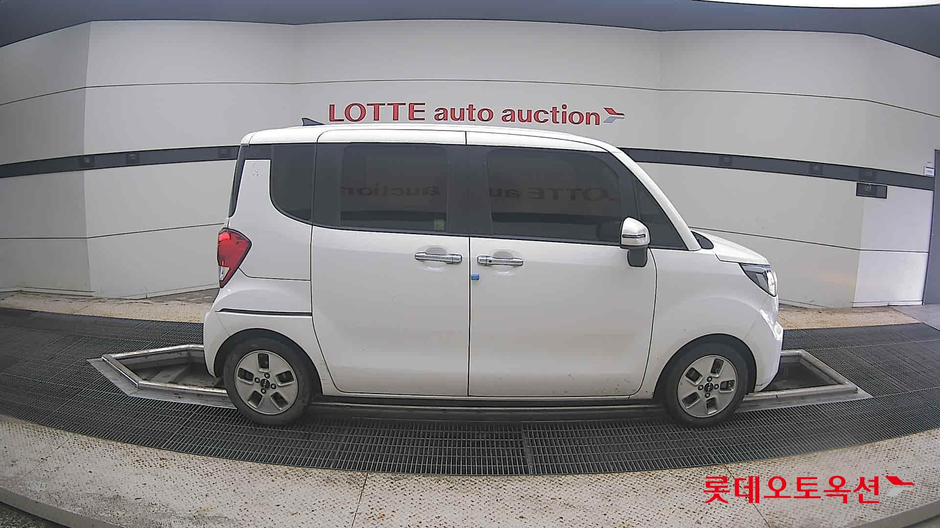 2022 - kia ray
