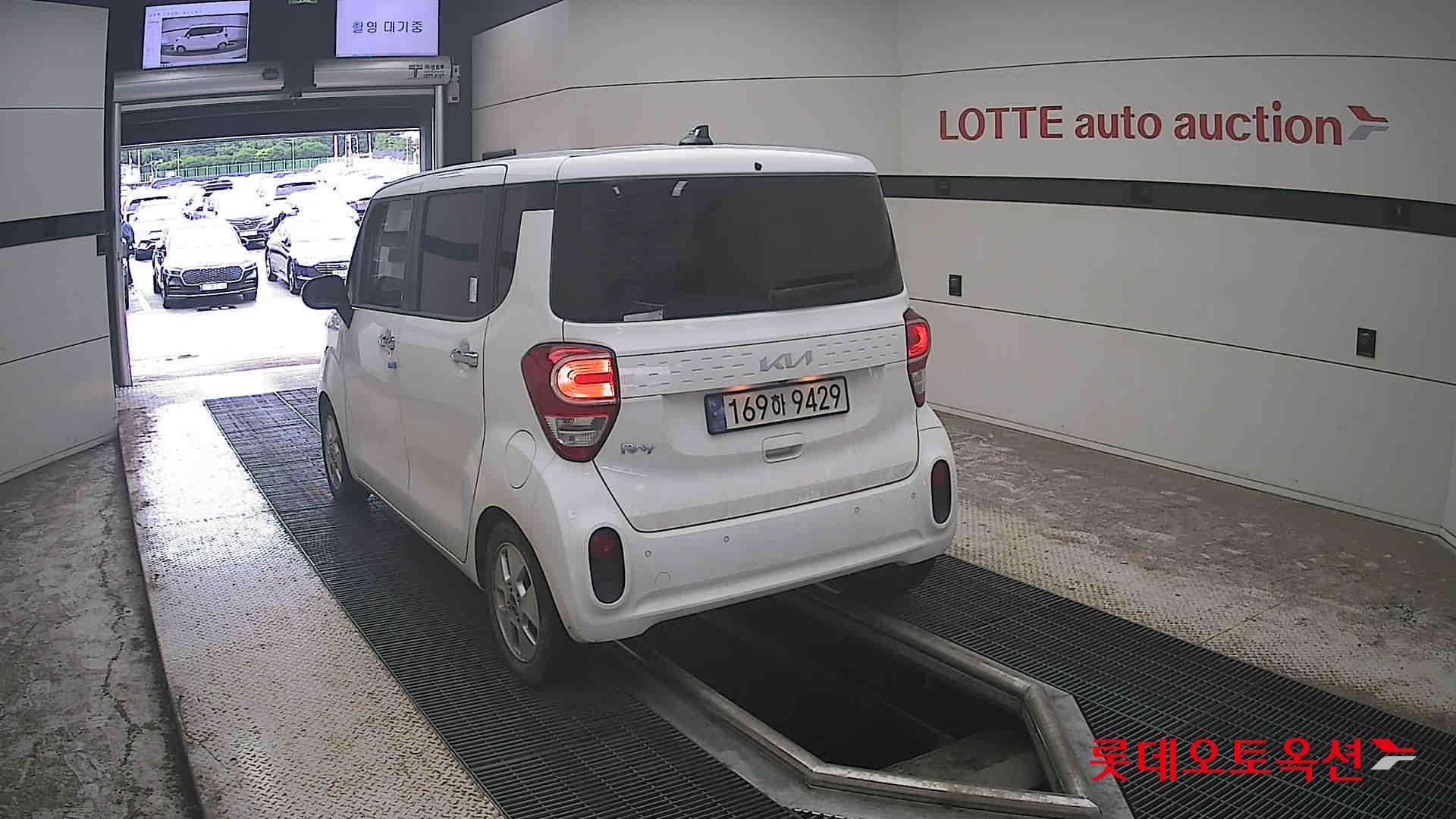 2022 - kia ray