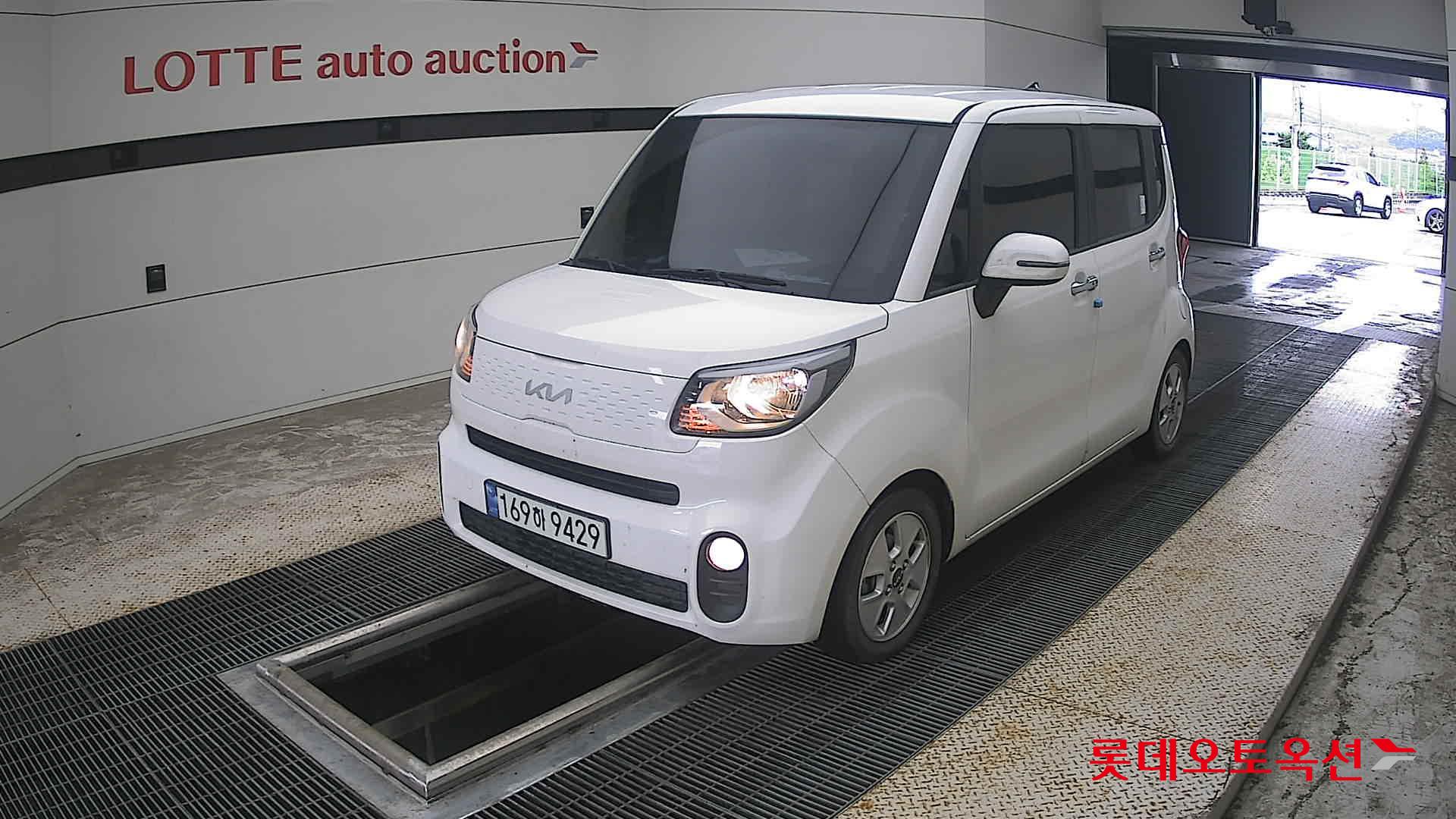 2022 - kia ray