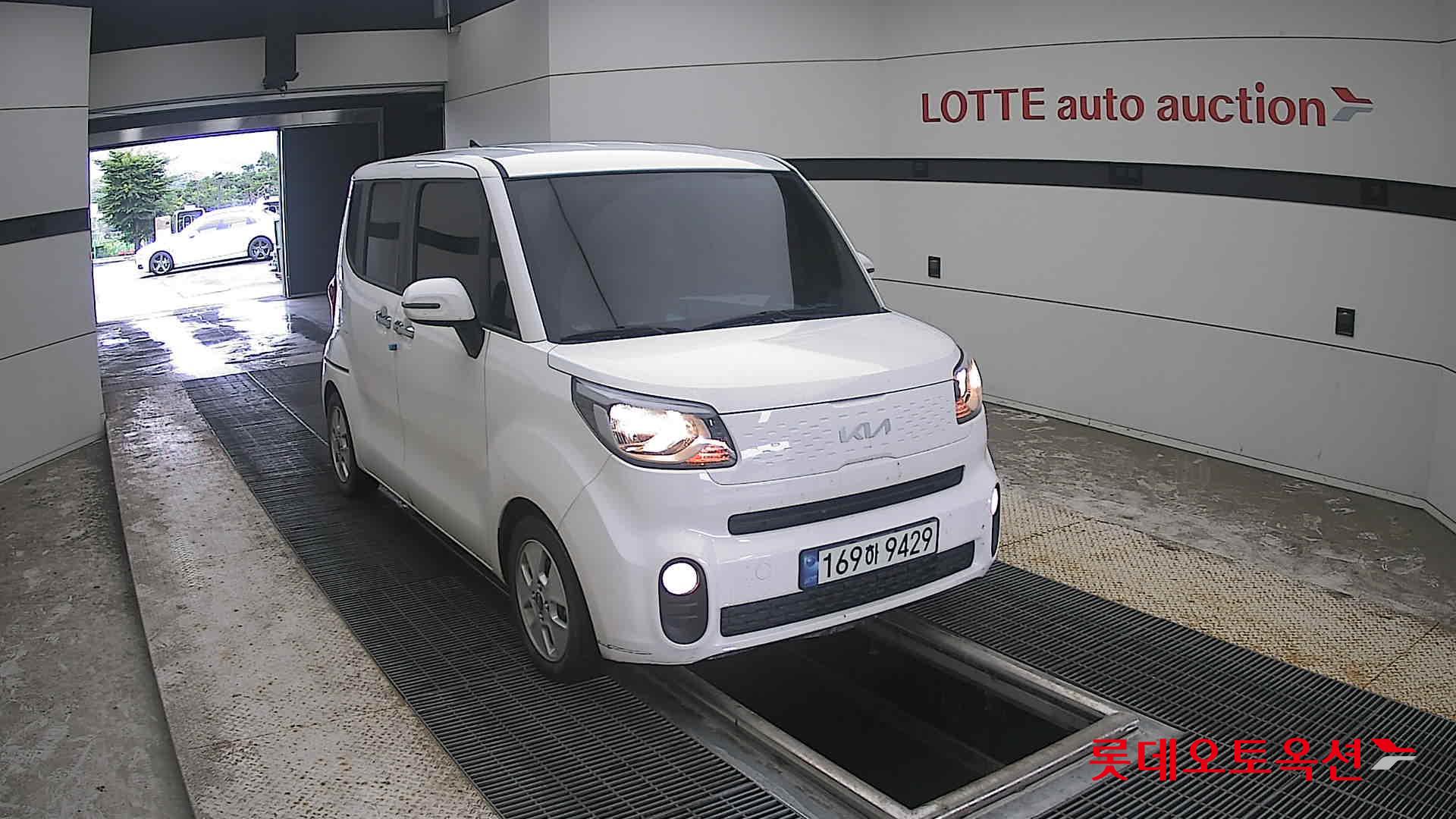 2022 - kia ray