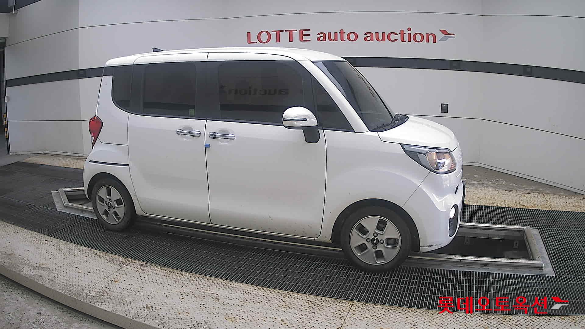 2022 - kia ray