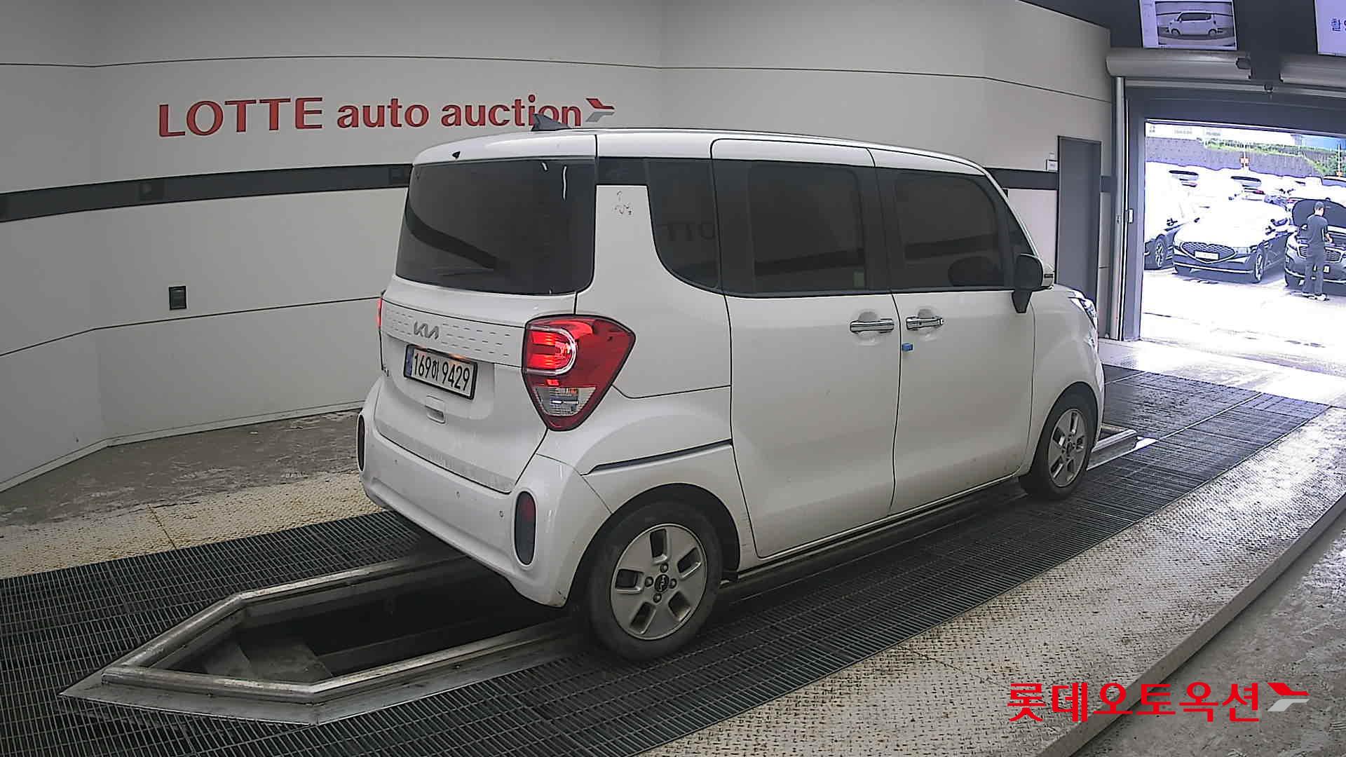 2022 - kia ray