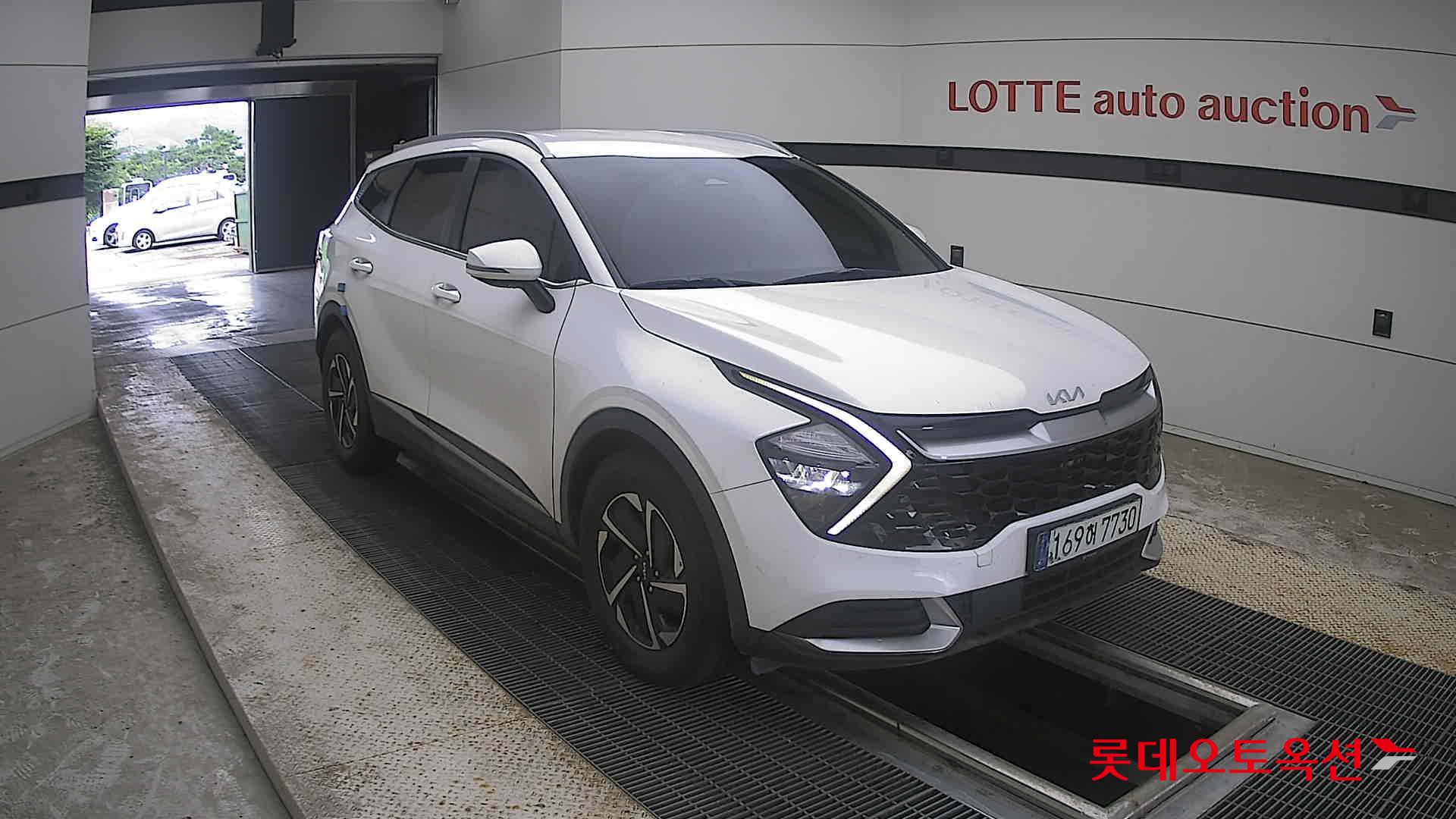 2022 - kia sportage