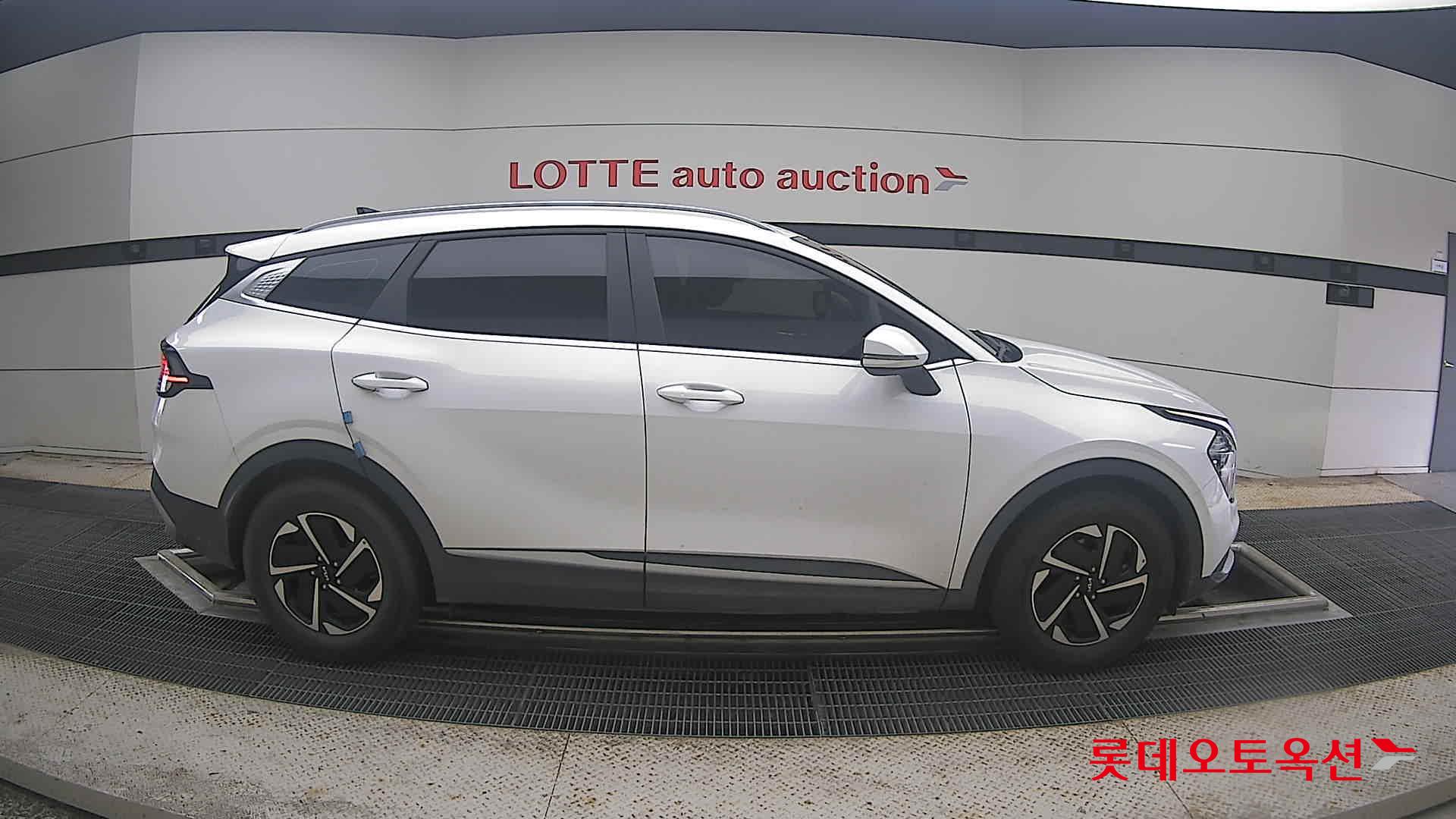 2022 - kia sportage
