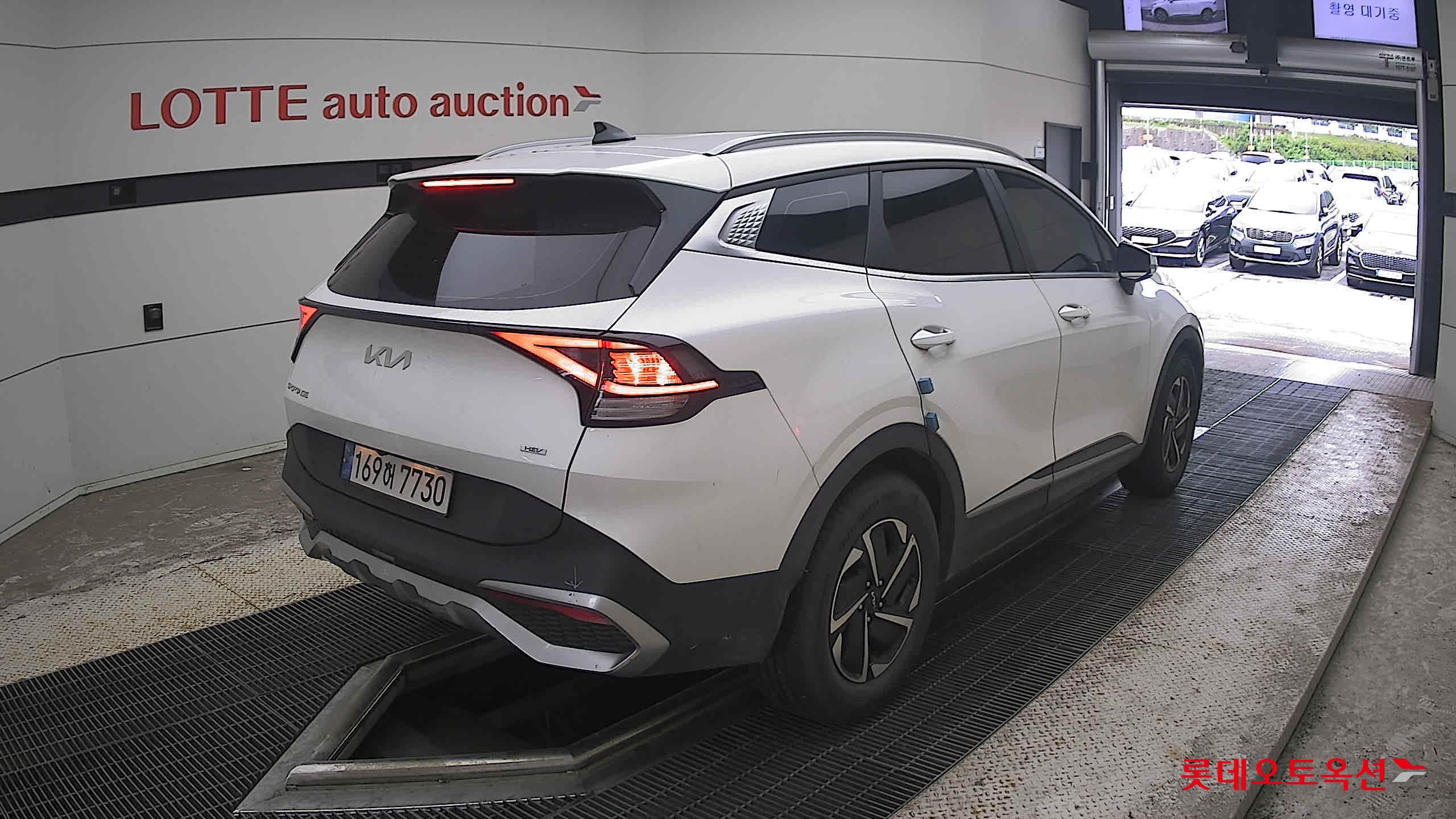 2022 - kia sportage