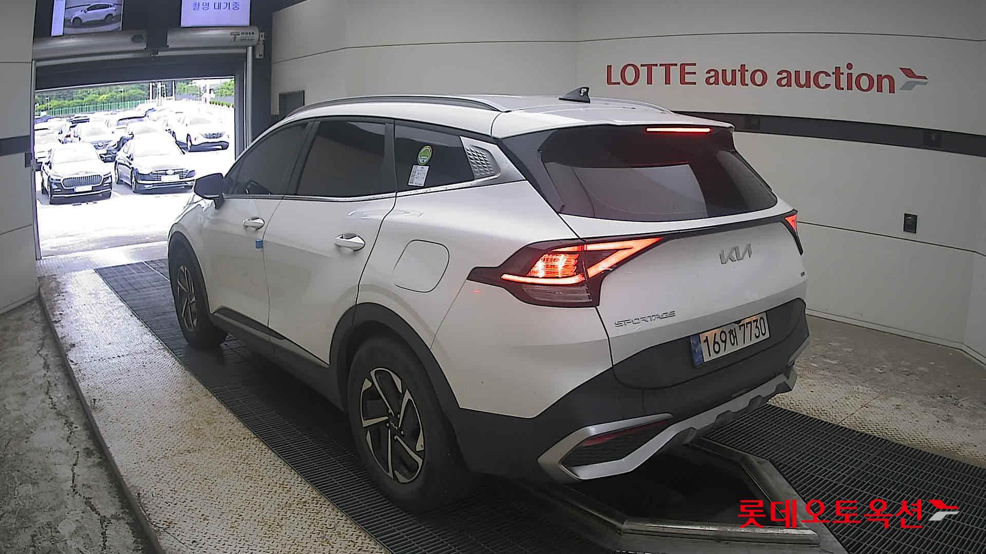2022 - kia sportage