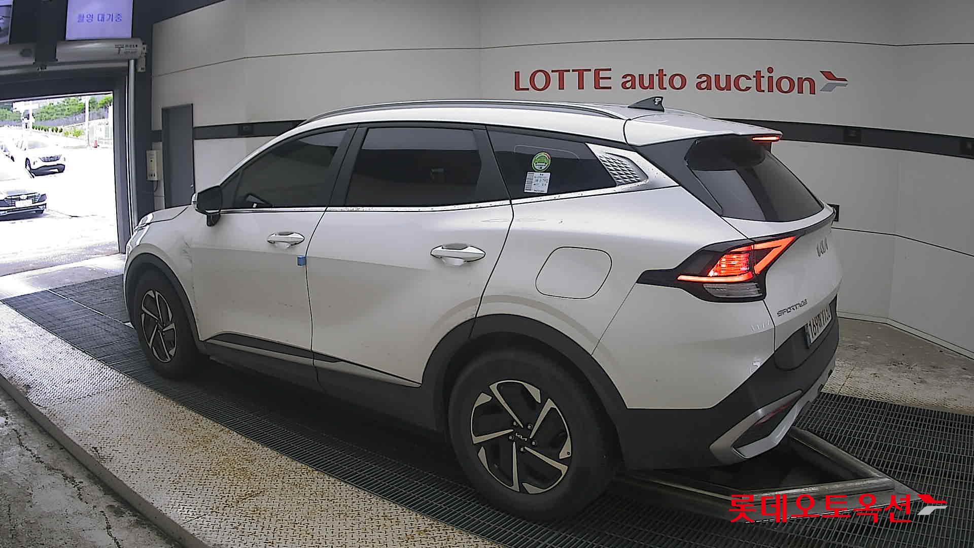 2022 - kia sportage