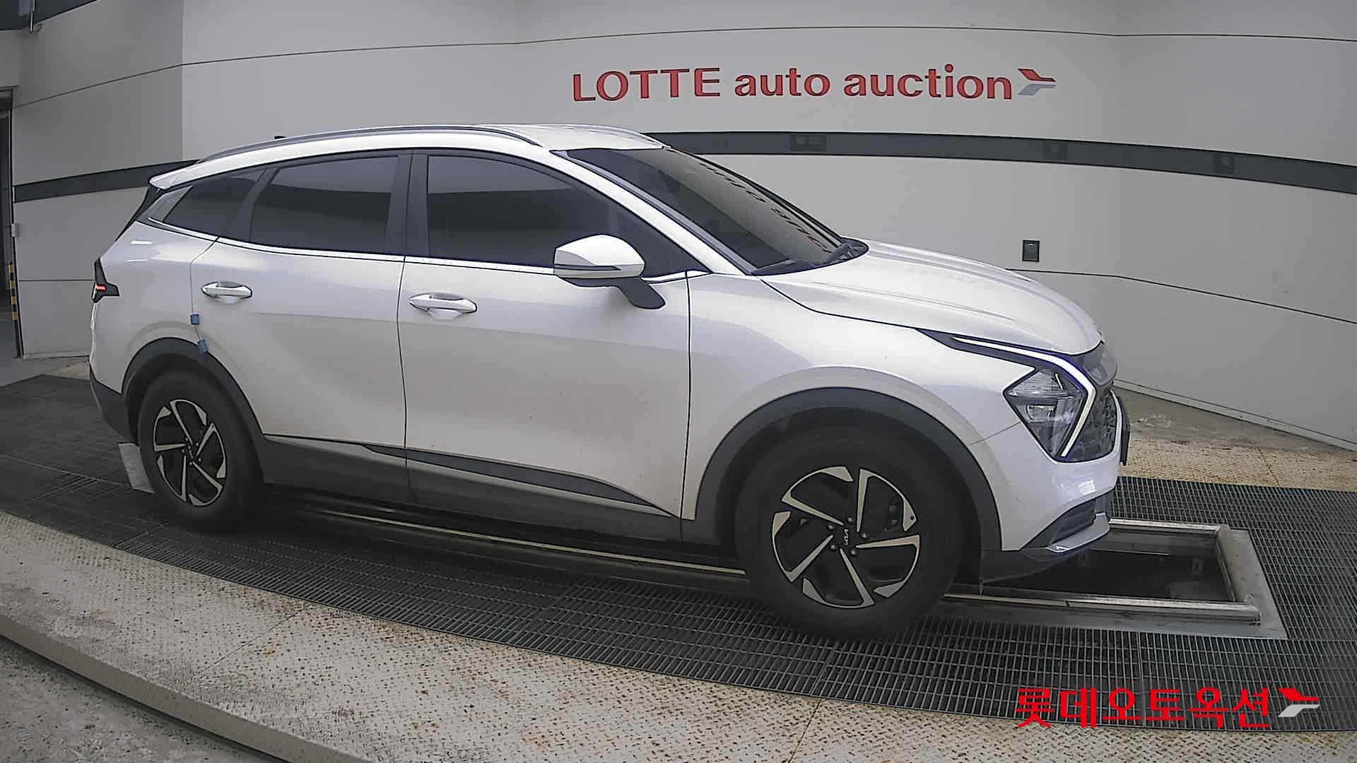 2022 - kia sportage