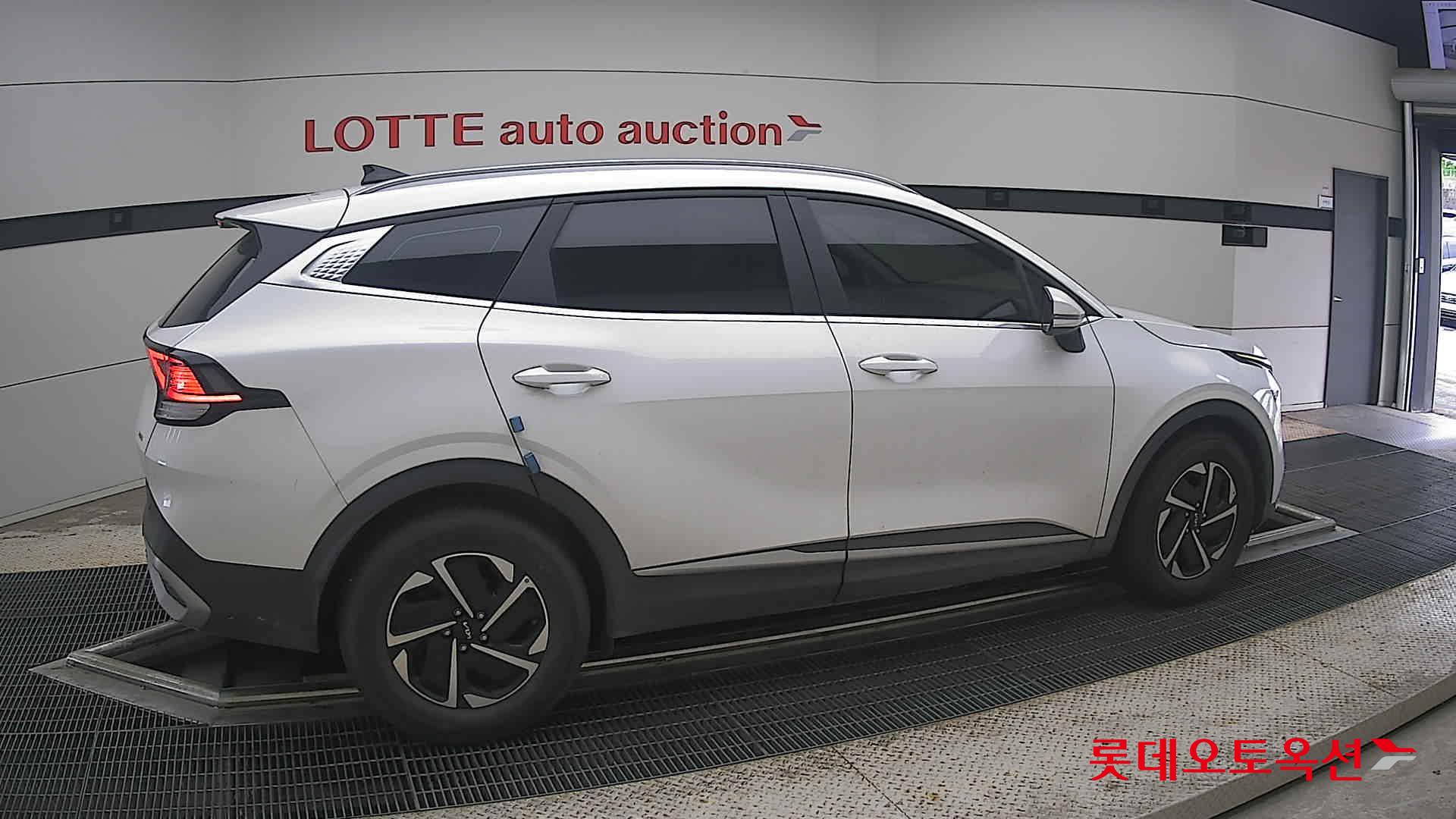 2022 - kia sportage