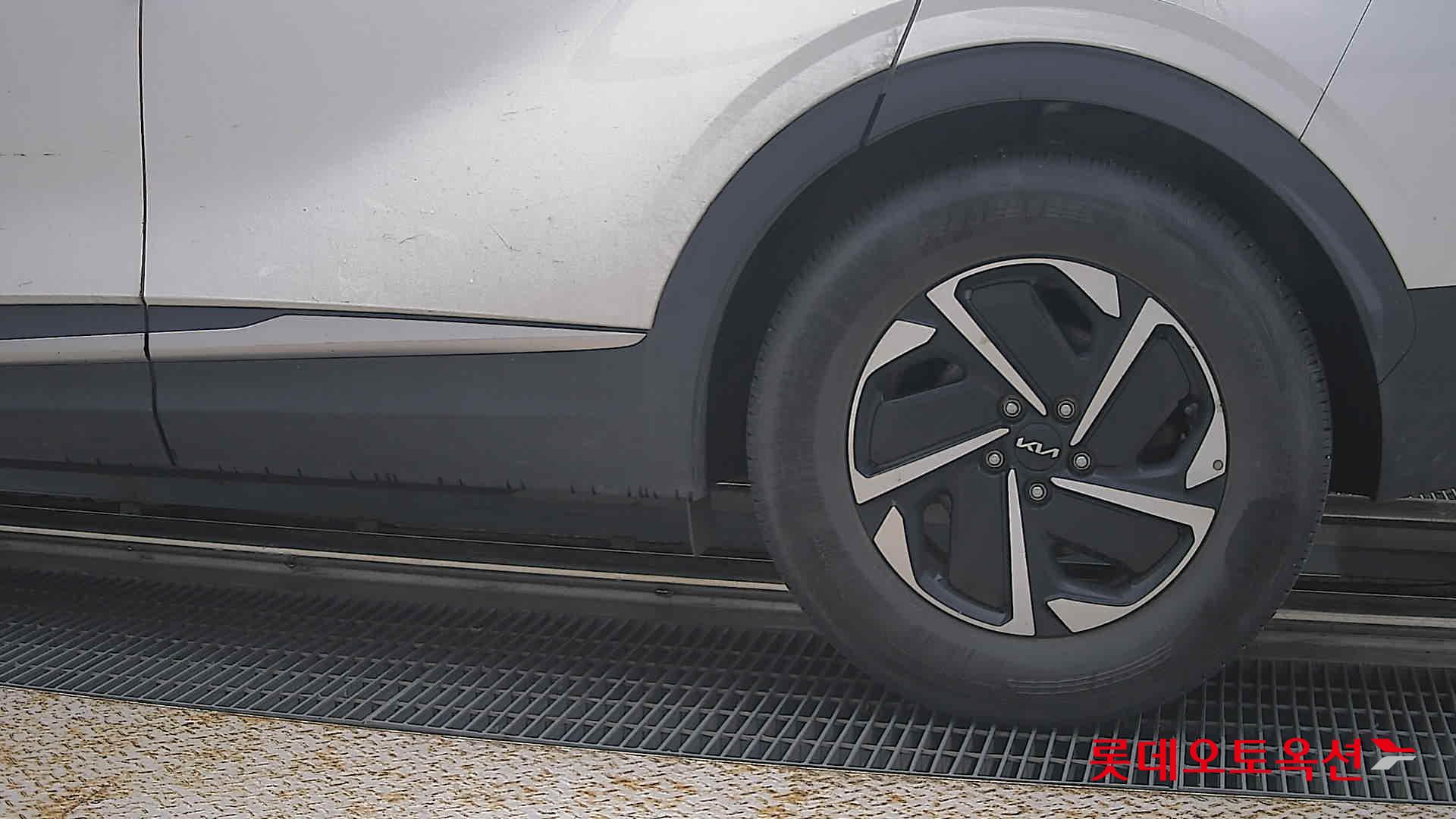 2022 - kia sportage