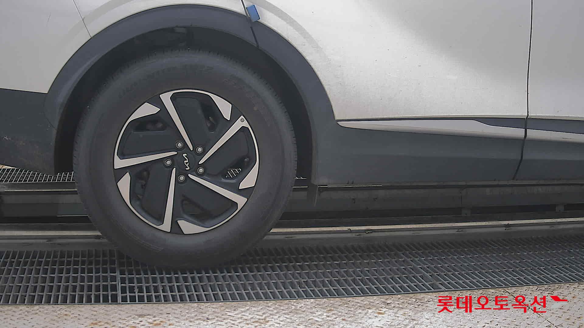 2022 - kia sportage