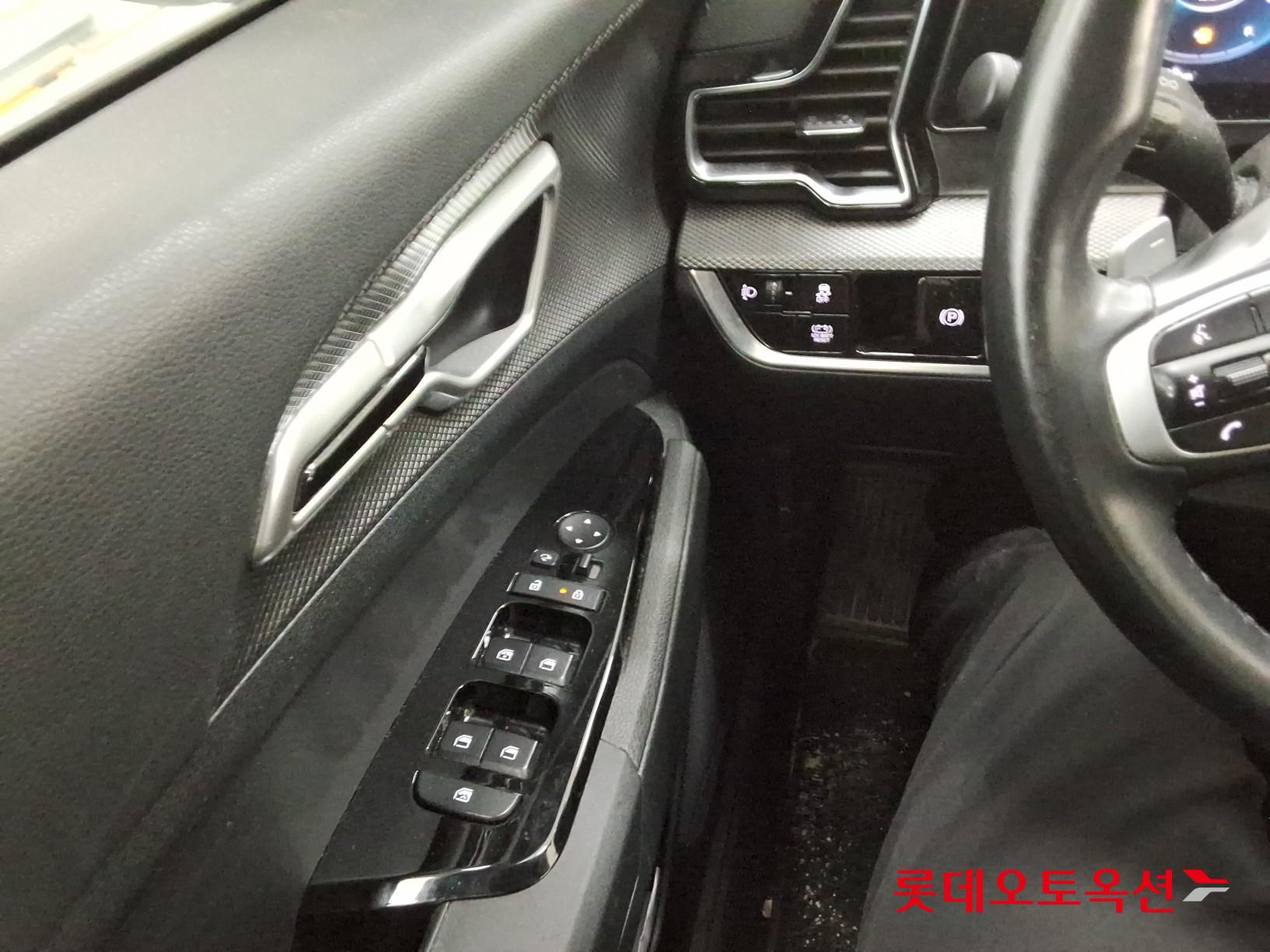 2022 - kia sportage