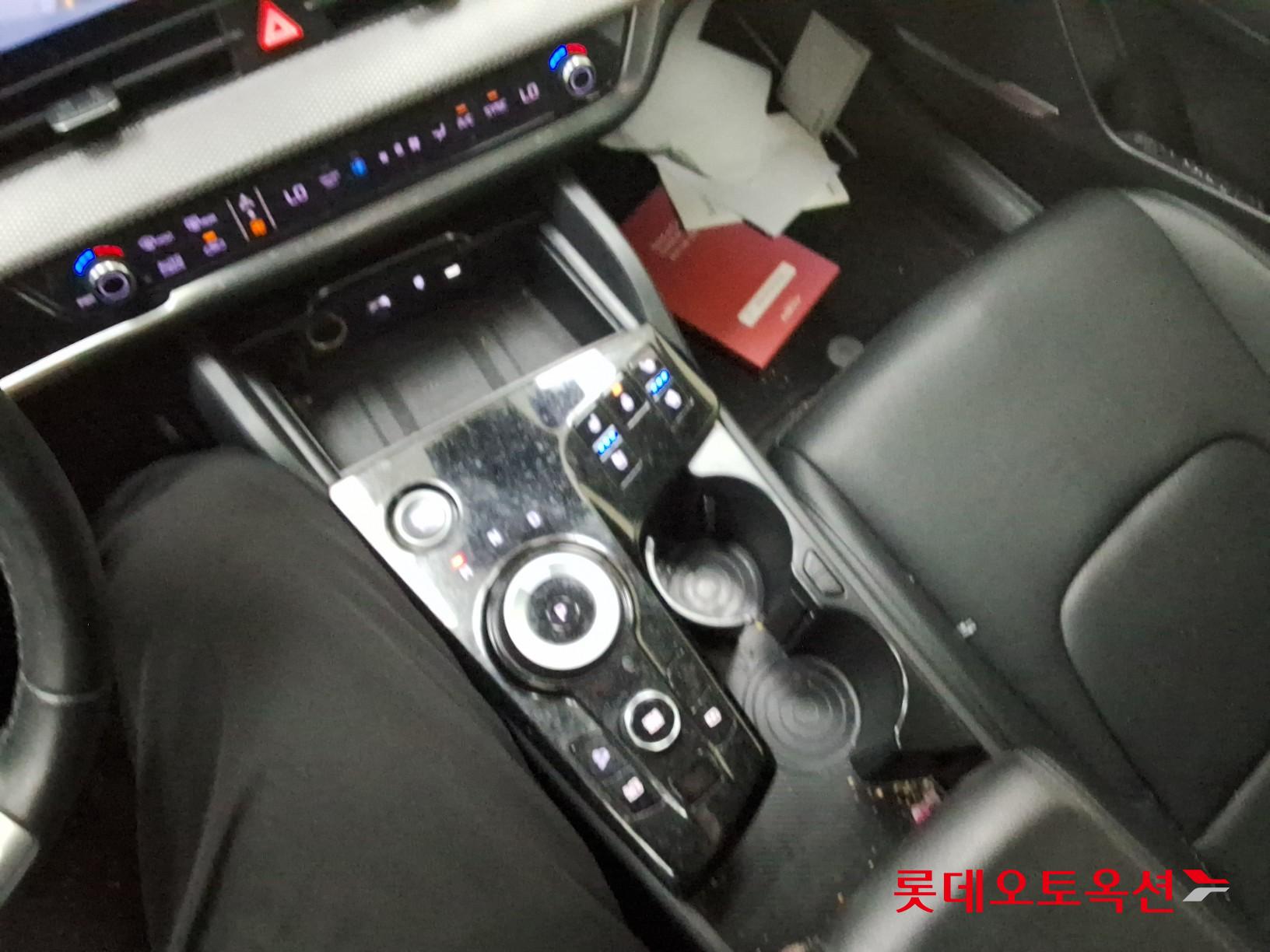 2022 - kia sportage