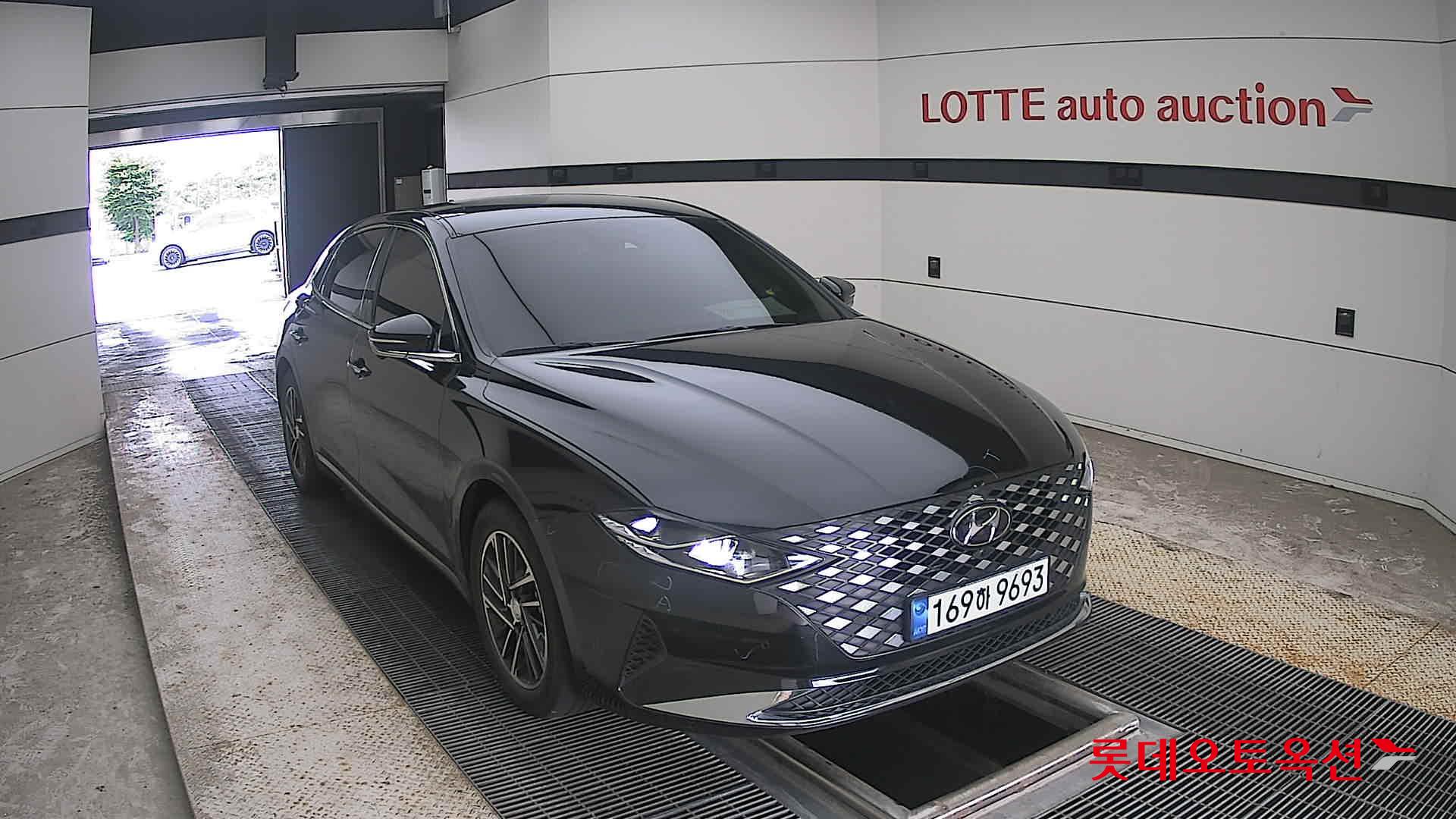 2022 - hyundai grandeur